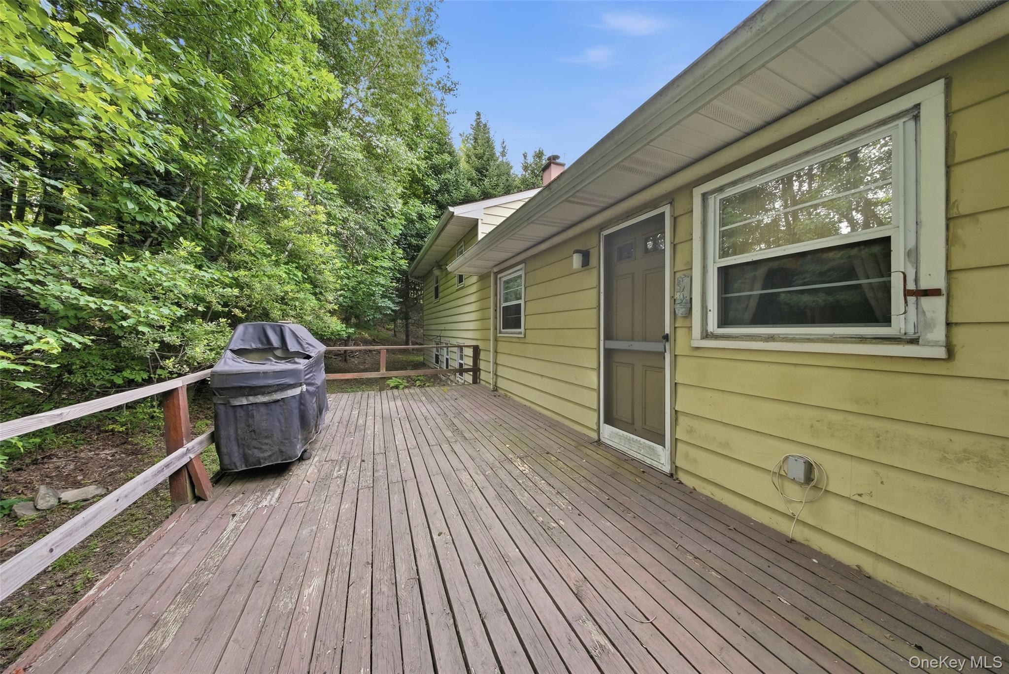84 Railroad Avenue Property Photo 26