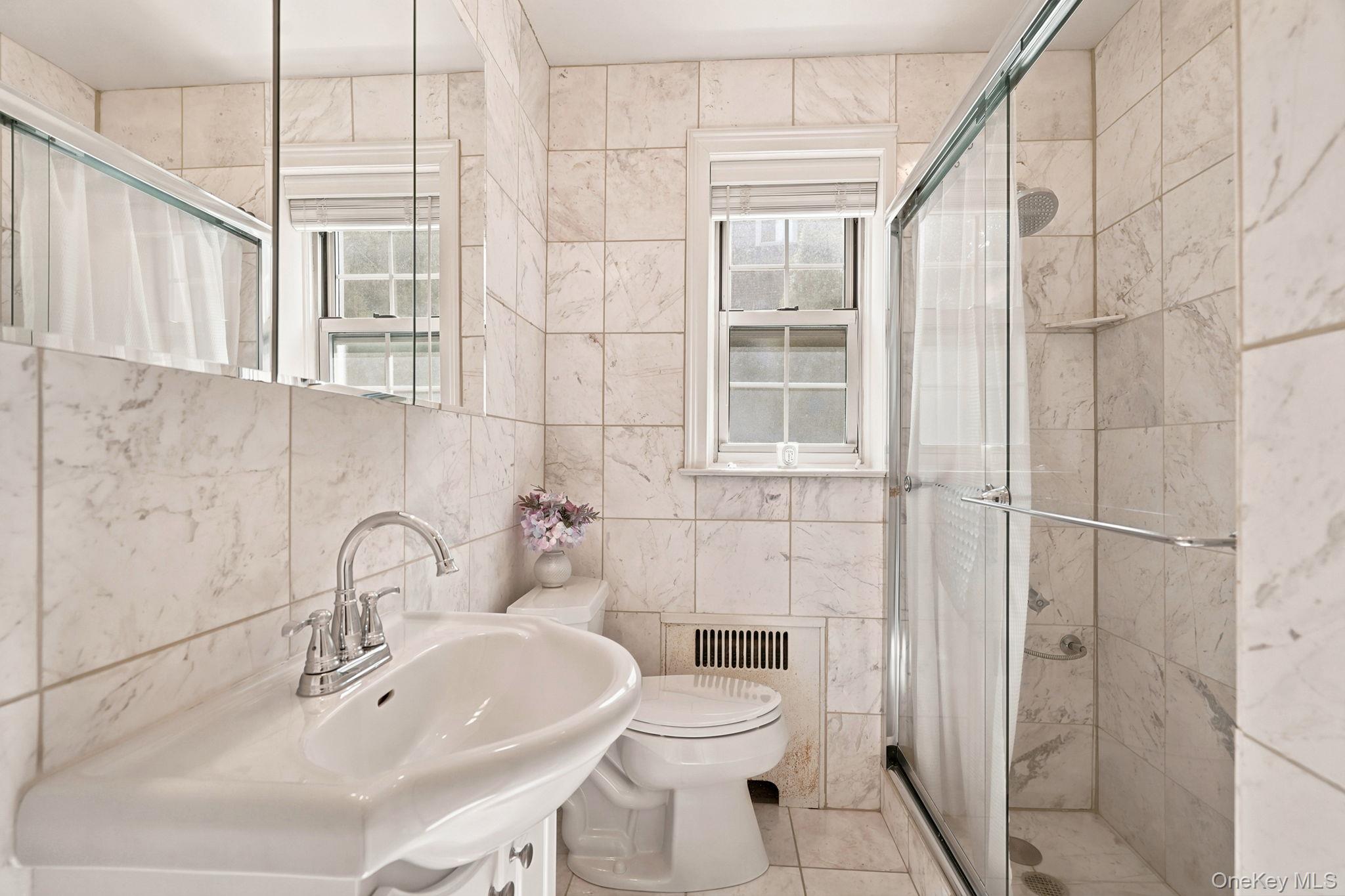 7 Chateaux Circle 7x Property Photo 11