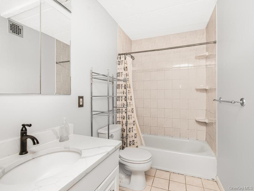 1085 Warburton Avenue 114 Property Photo 8