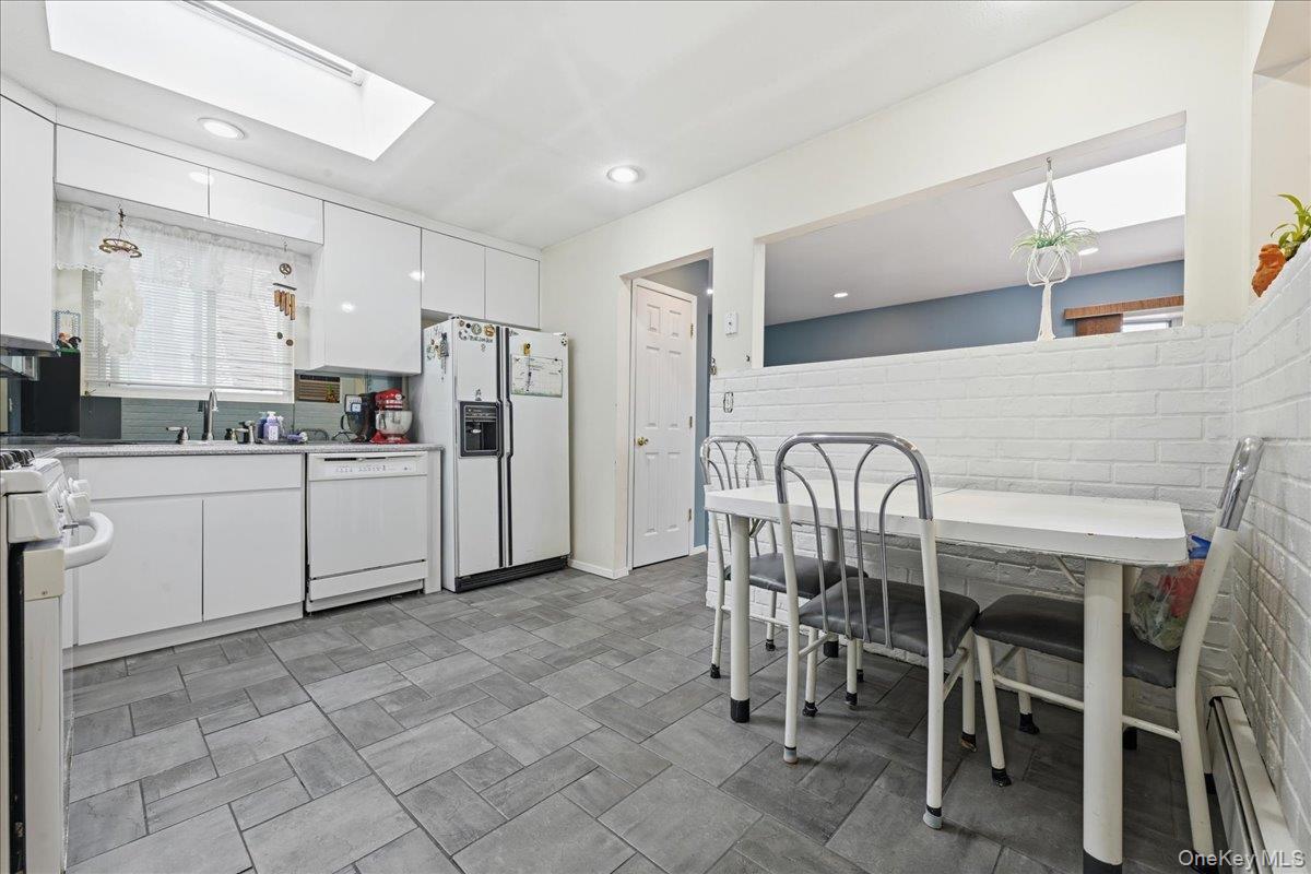 167 Lyon Street Property Photo 14