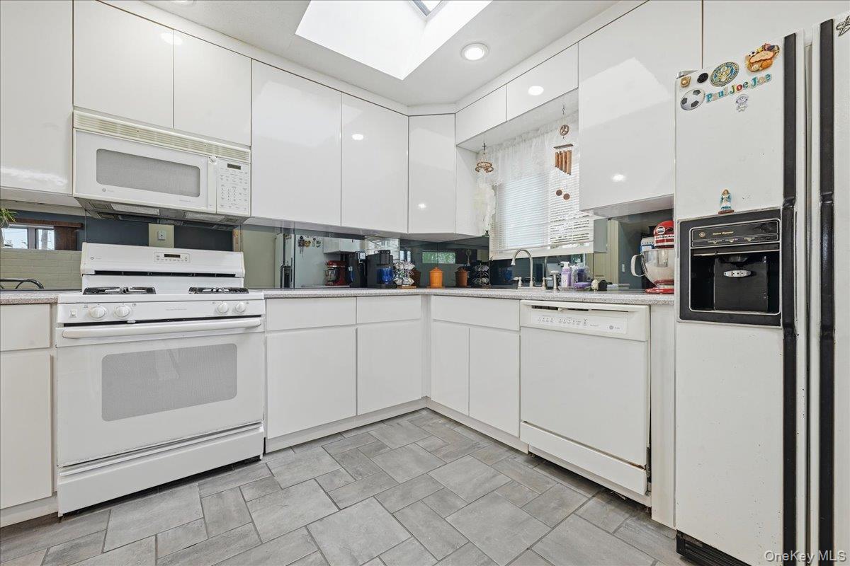 167 Lyon Street Property Photo 16