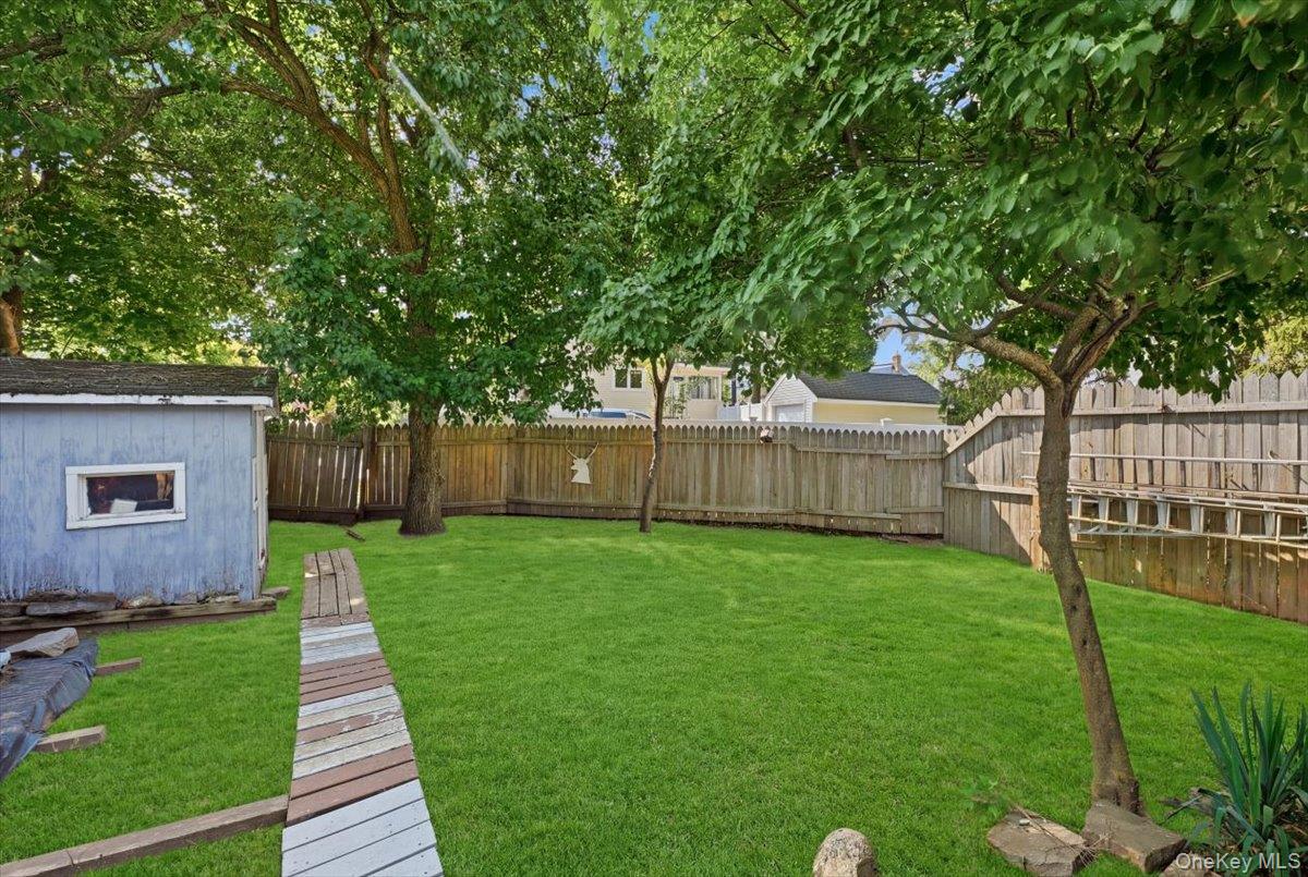 167 Lyon Street Property Photo 33