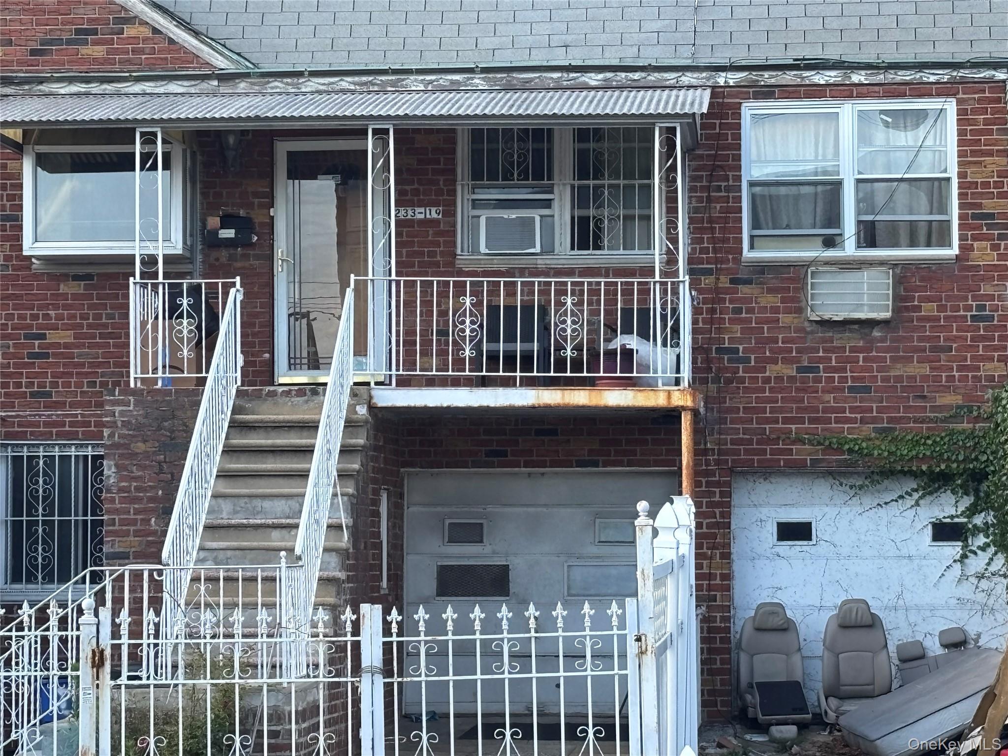 23319 Linden Boulevard Property Photo 1