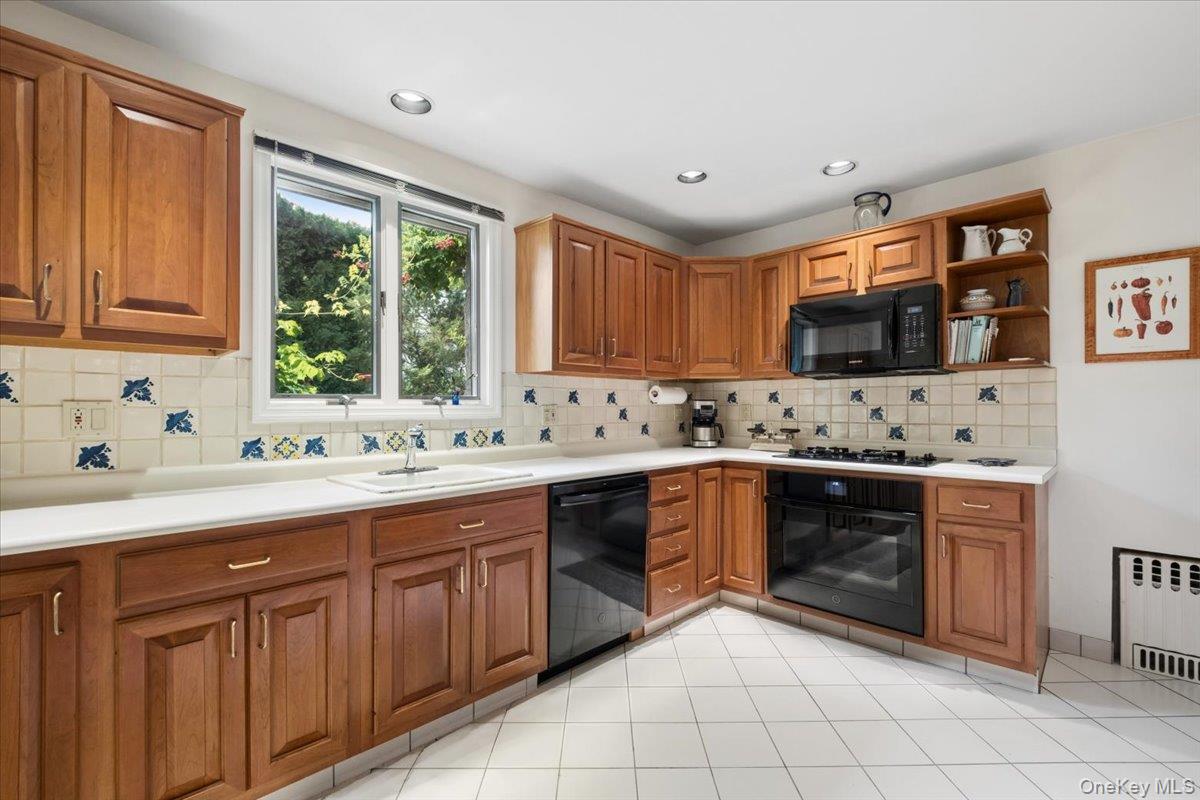 115 Ogden Avenue Property Photo 6