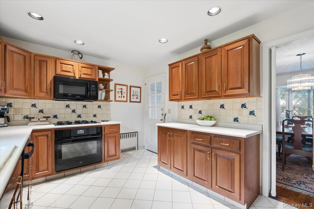 115 Ogden Avenue Property Photo 7