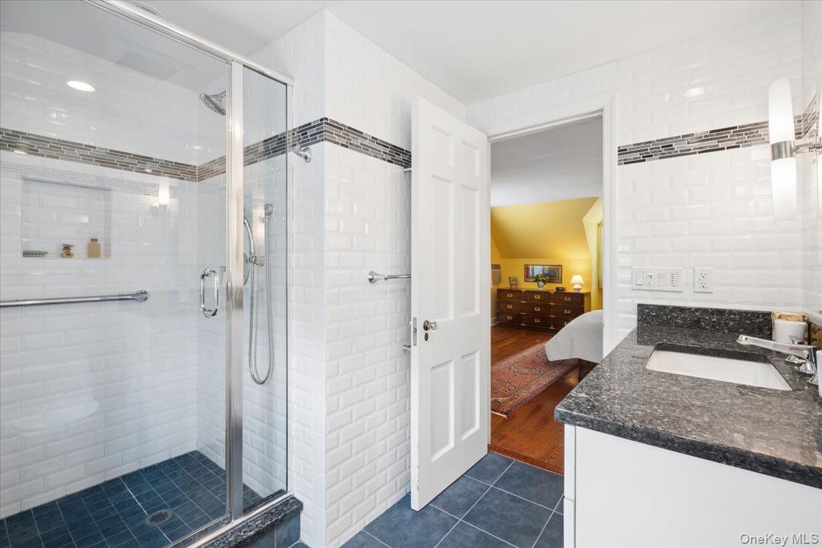115 Ogden Avenue Property Photo 12