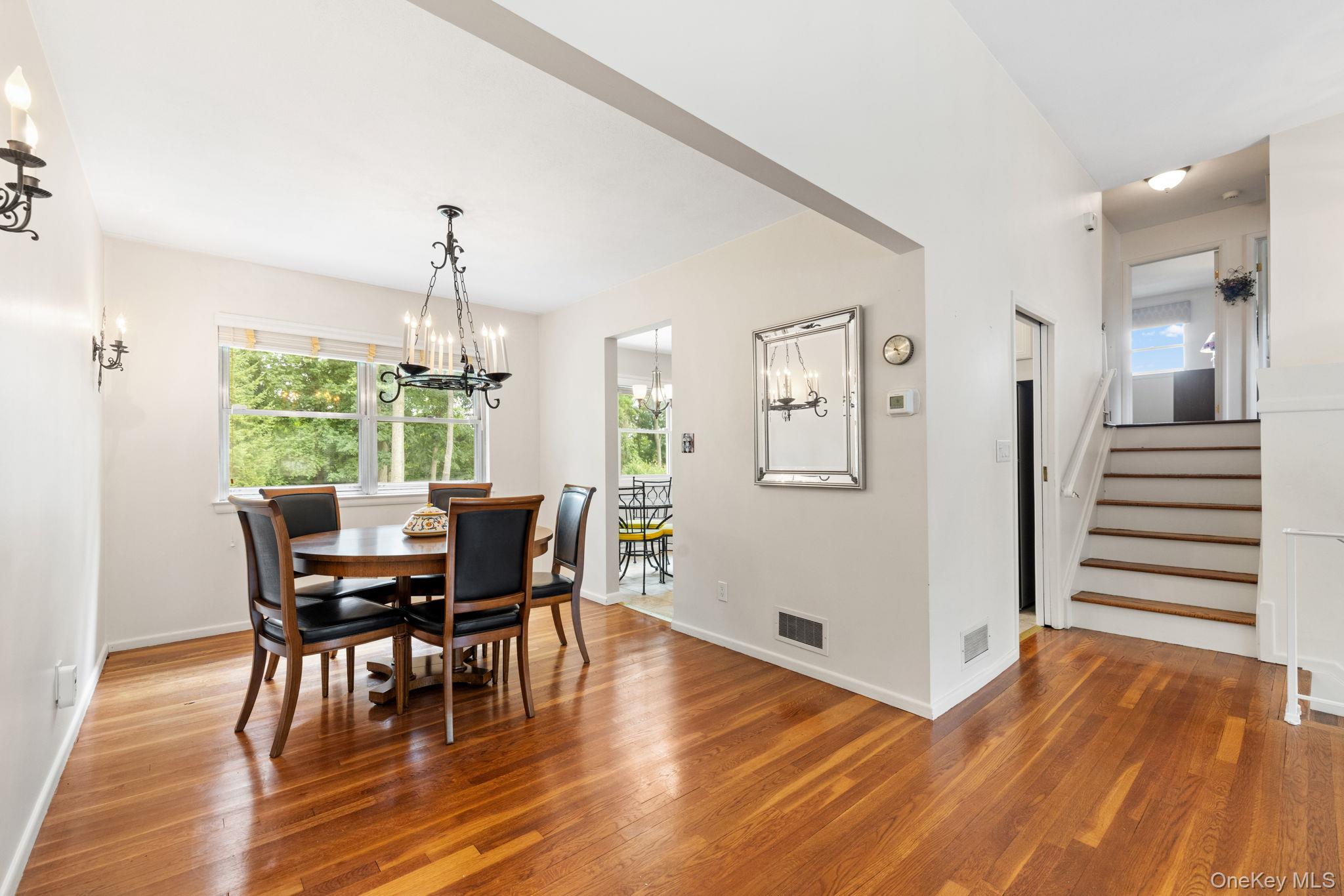 28 Stratford Place Property Photo 3