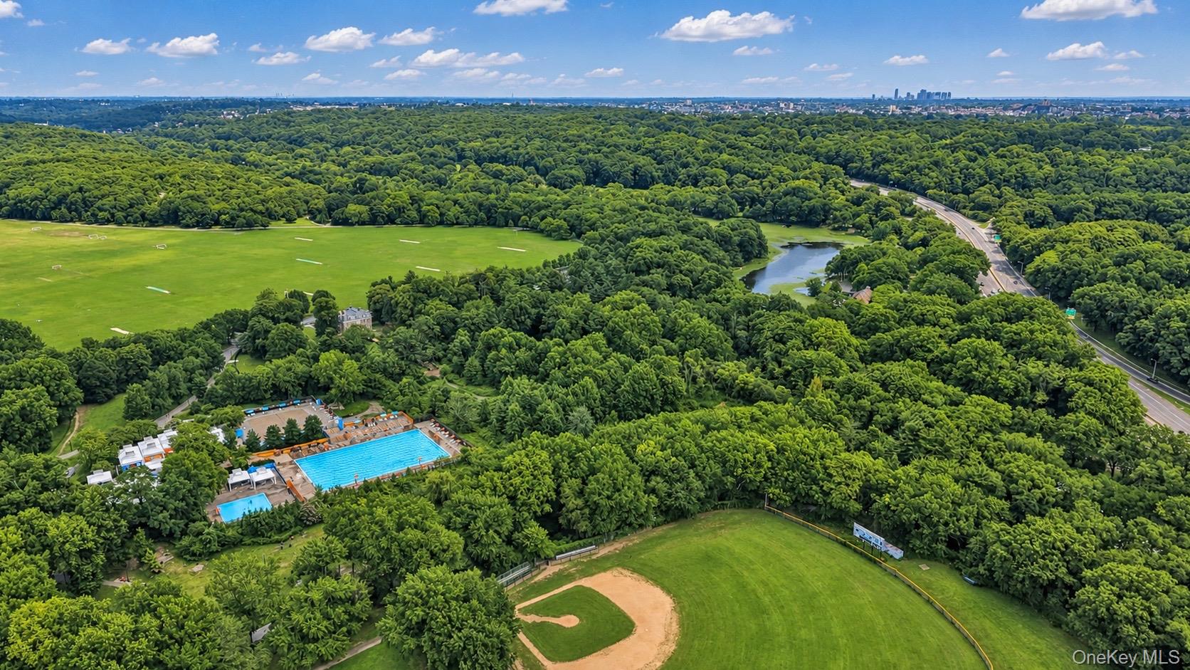 180 Van Cortlandt Park 5c Property Photo 3