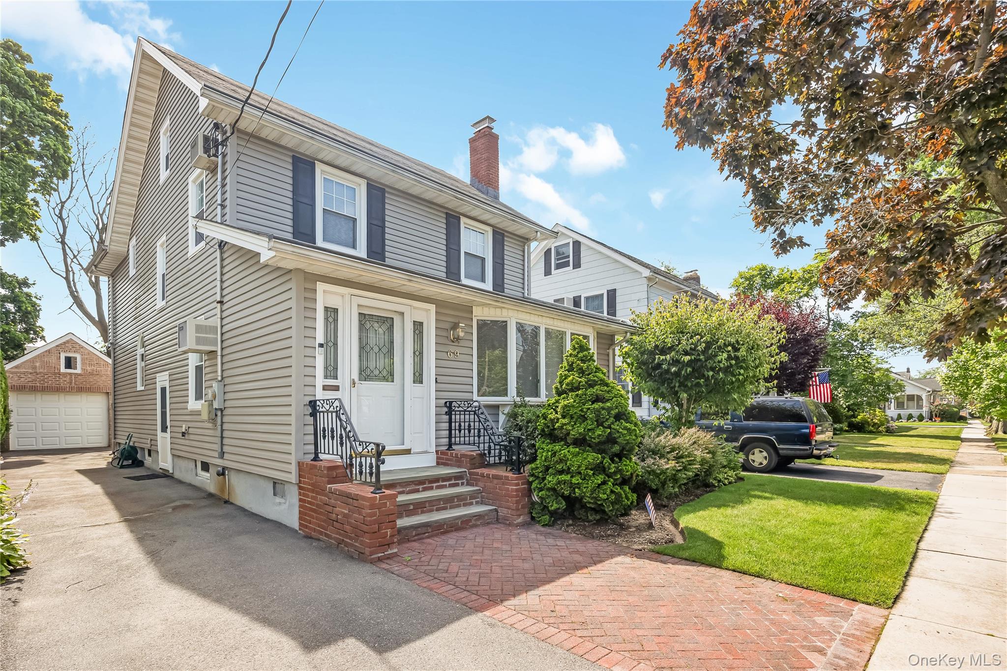 69 Vernon Avenue Property Photo 2