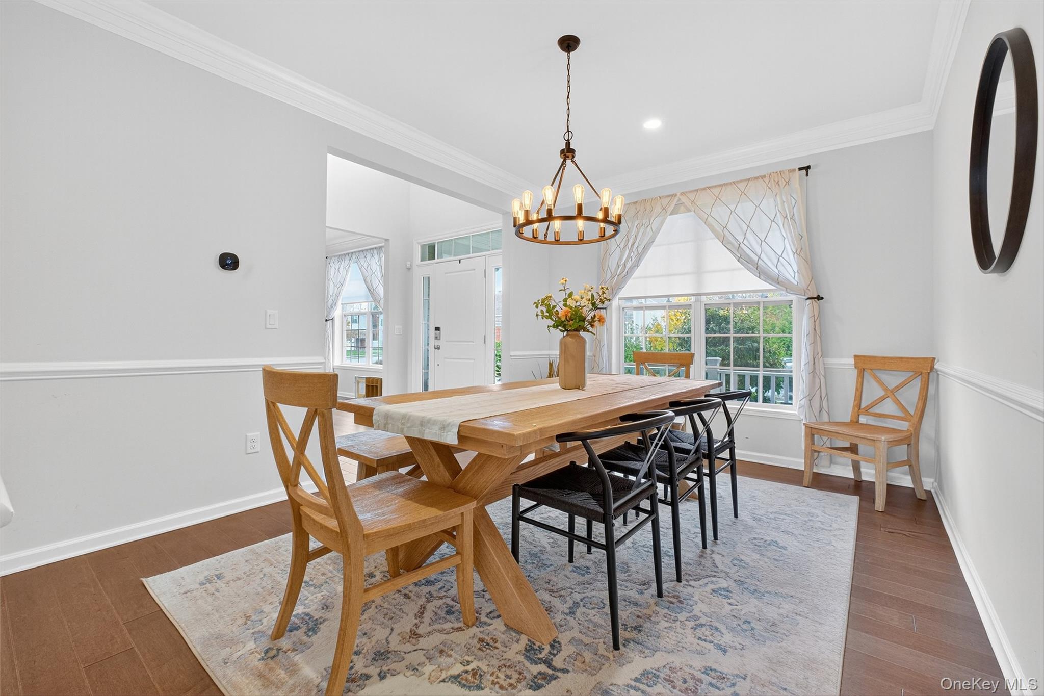 48 E Van Buren Way Property Photo 6