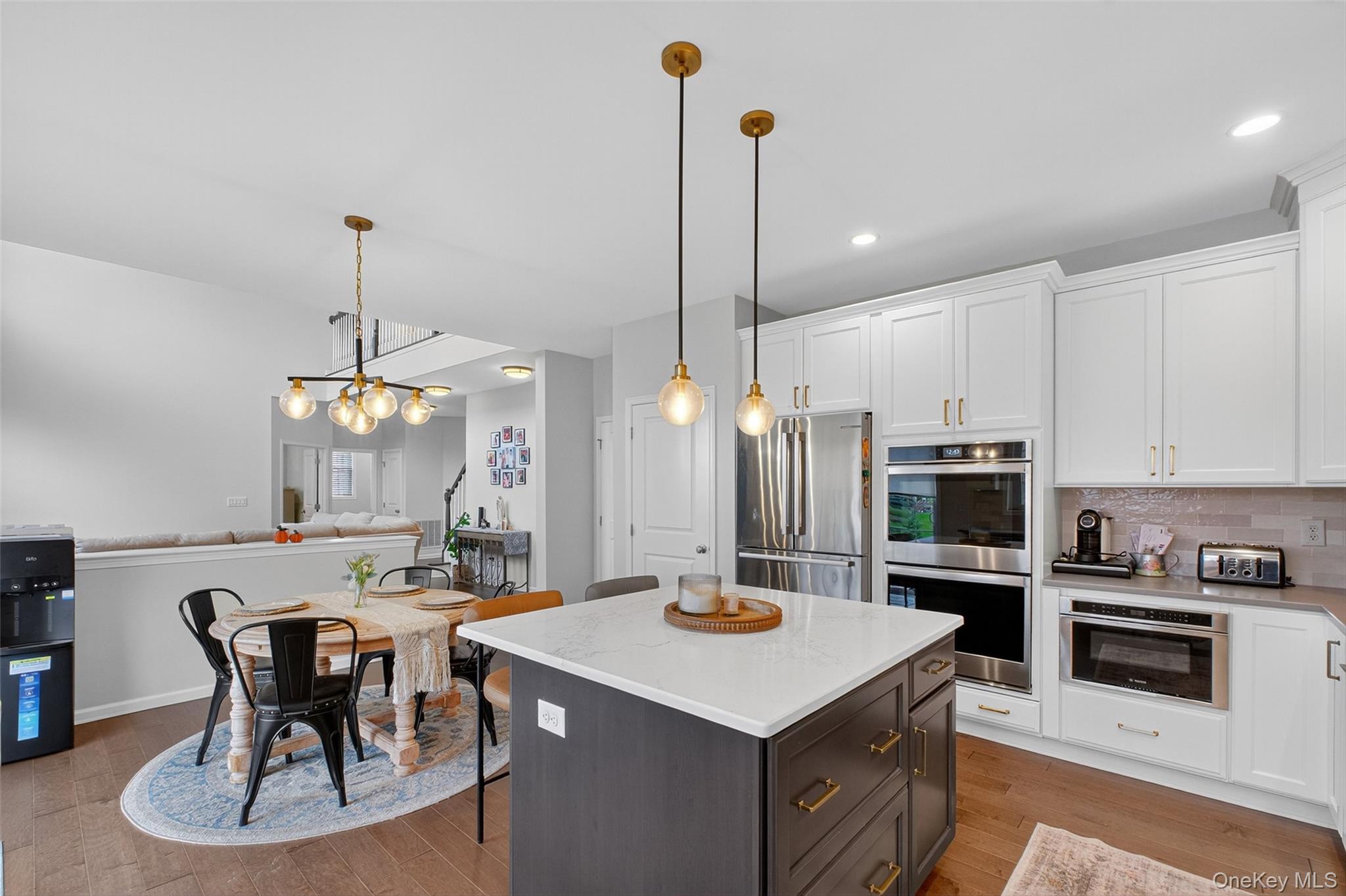 48 E Van Buren Way Property Photo 13