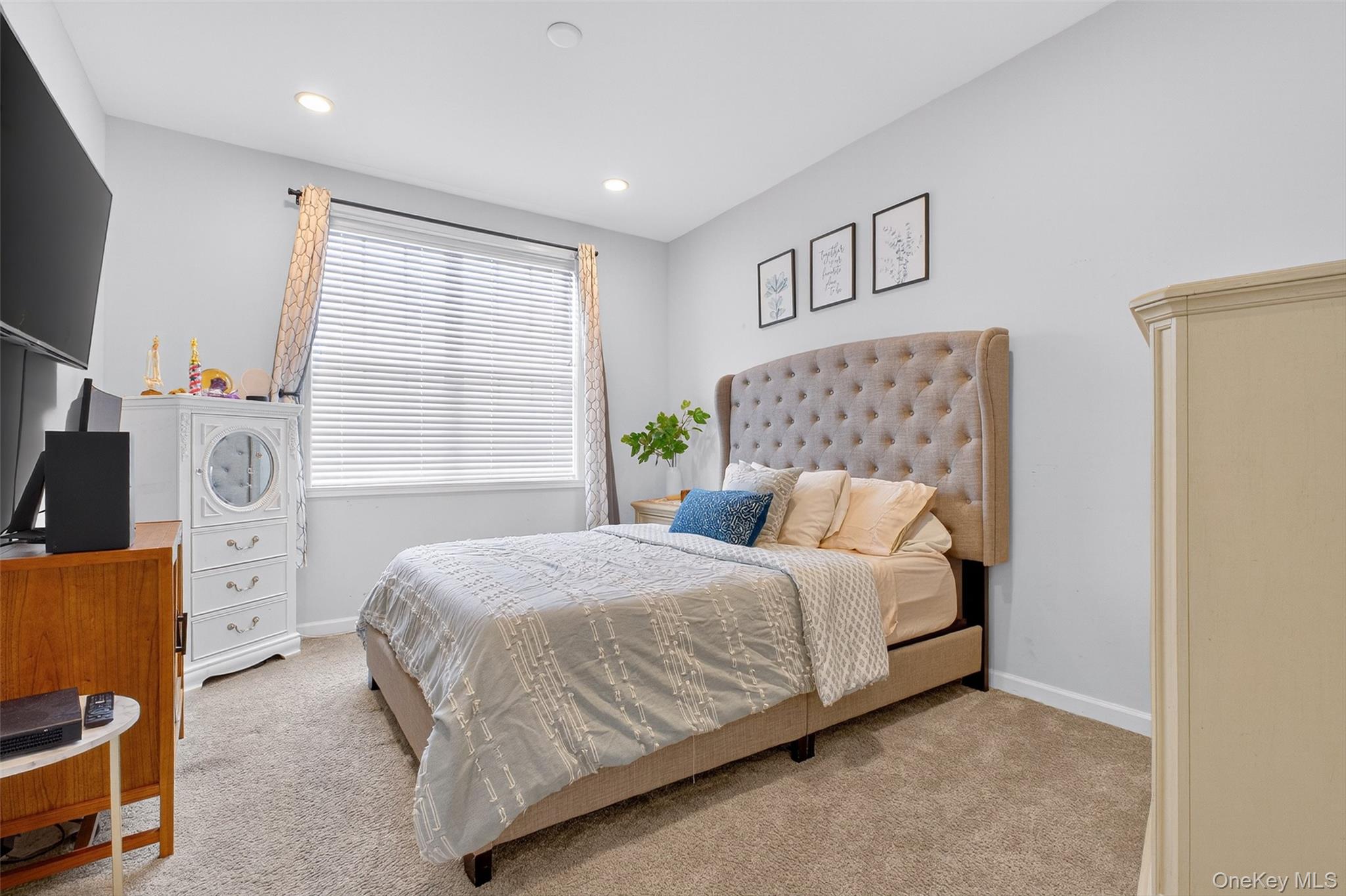 48 E Van Buren Way Property Photo 14