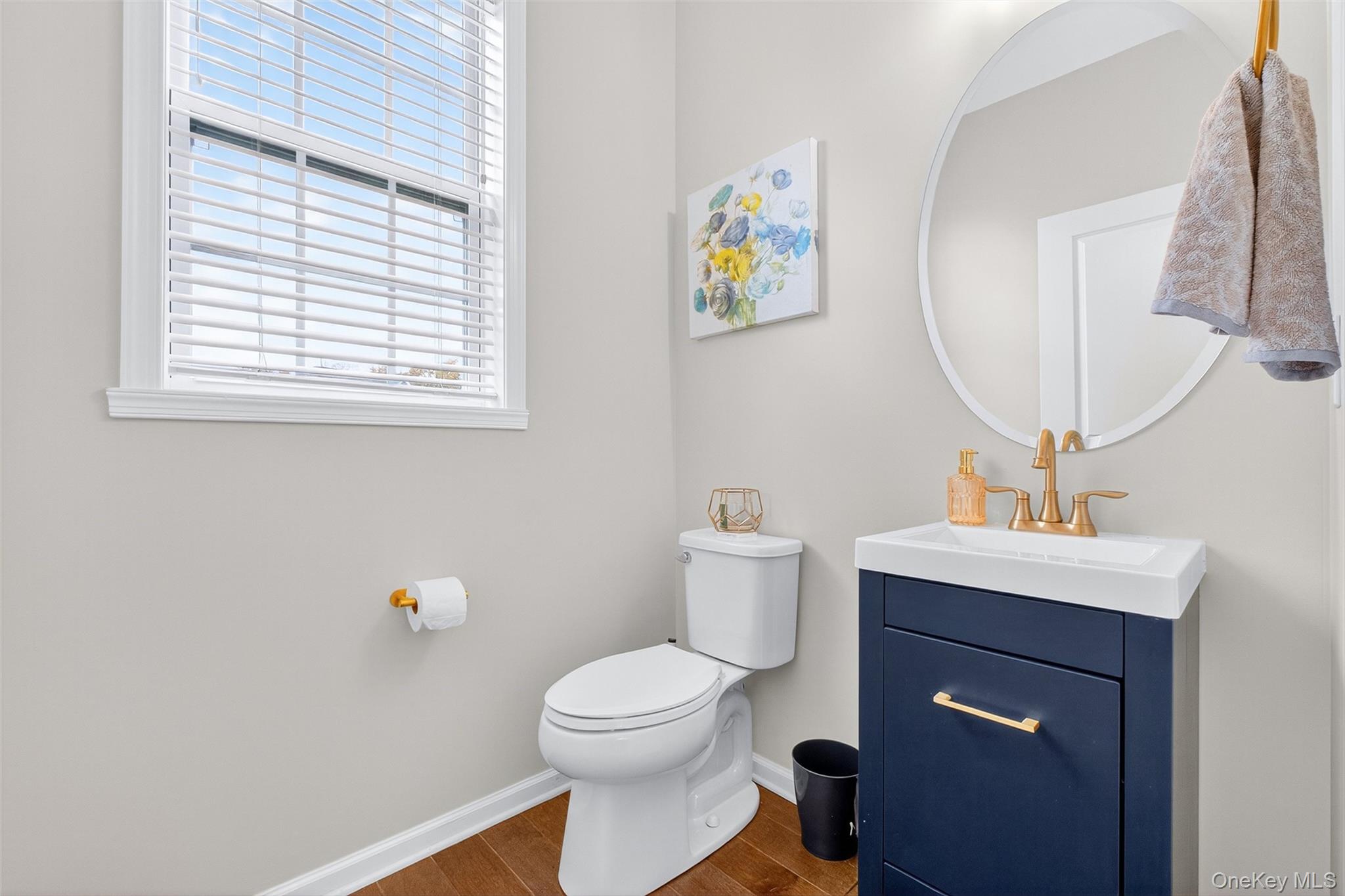 48 E Van Buren Way Property Photo 15