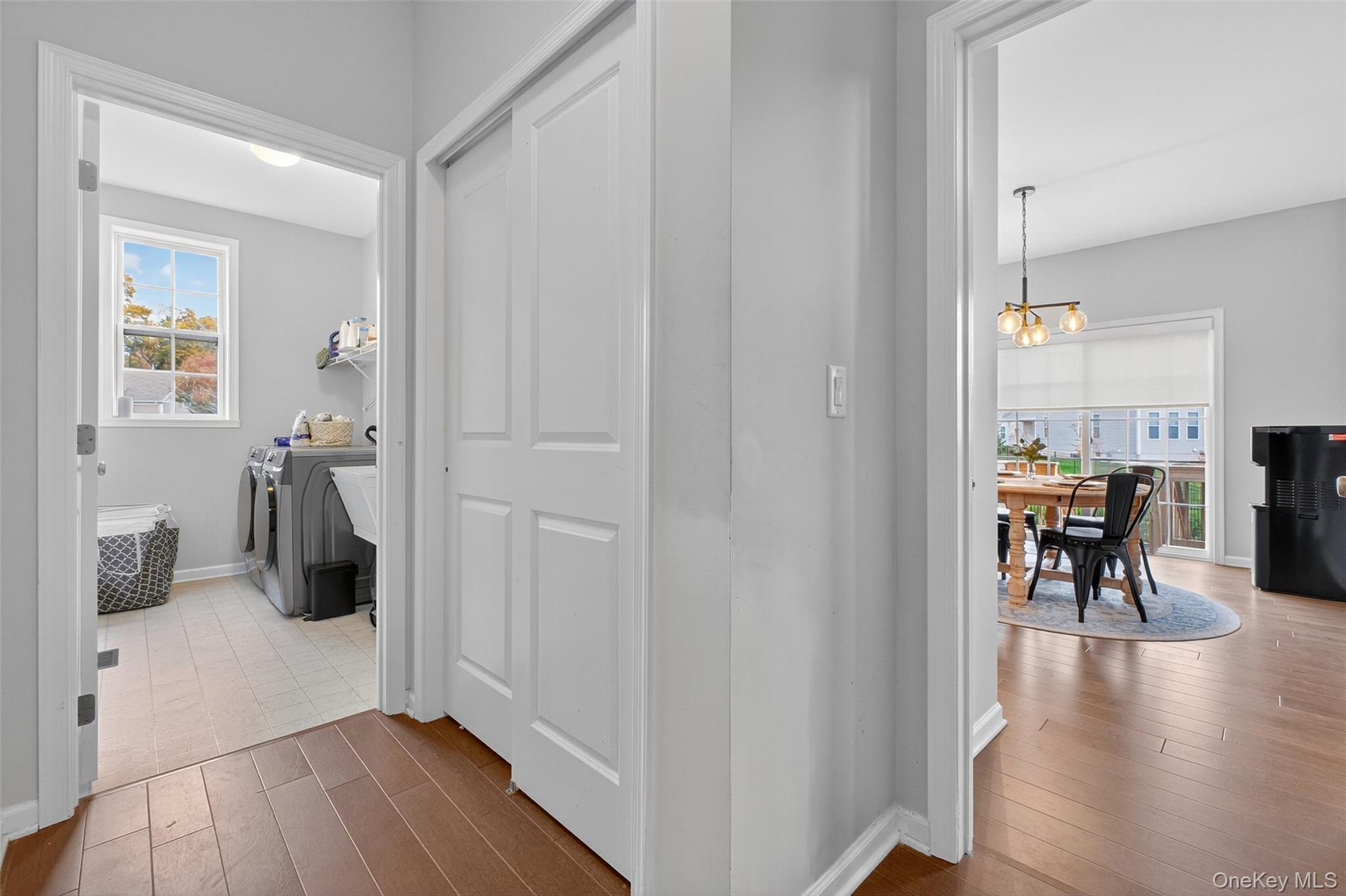 48 E Van Buren Way Property Photo 16