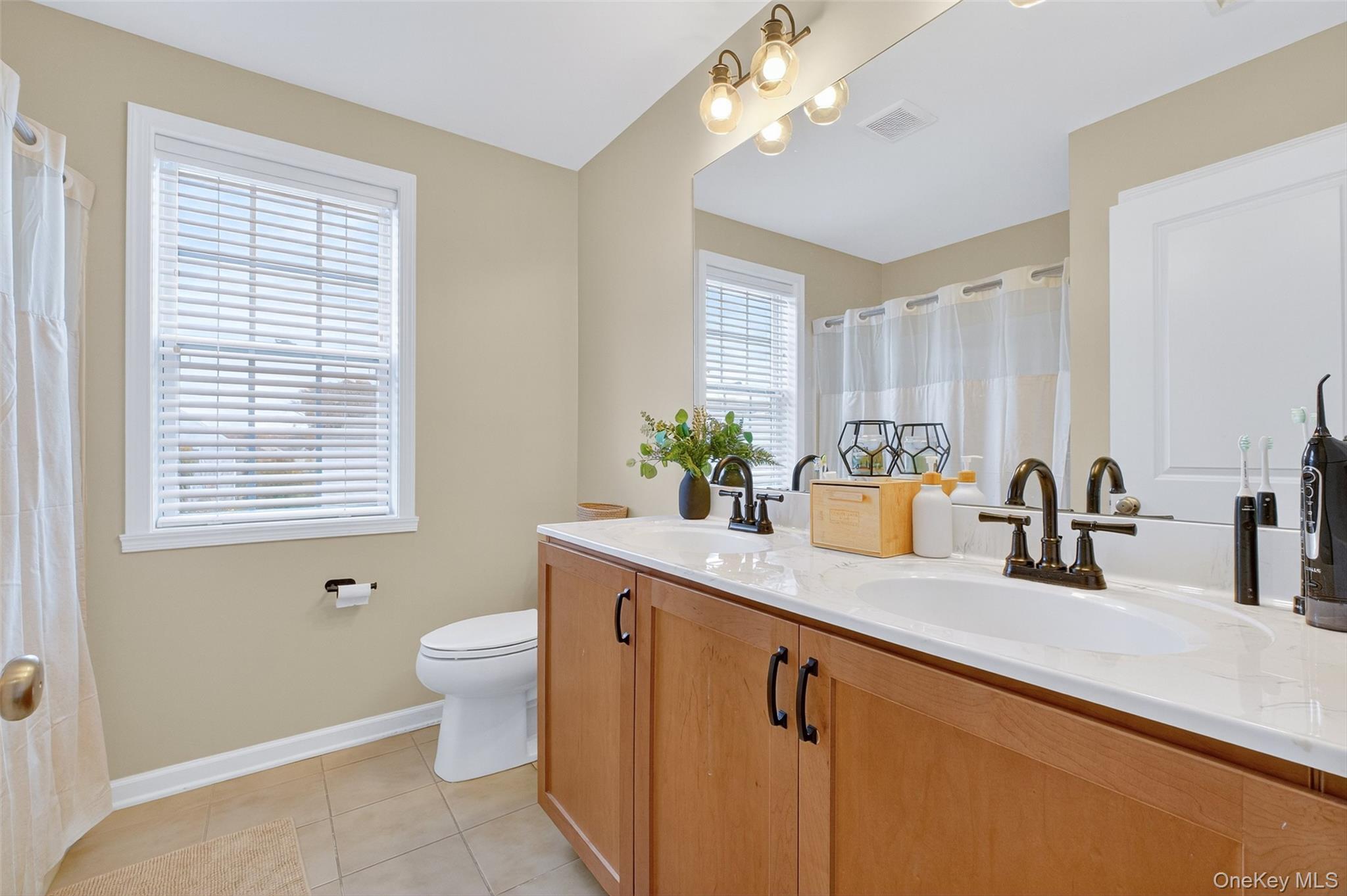 48 E Van Buren Way Property Photo 26