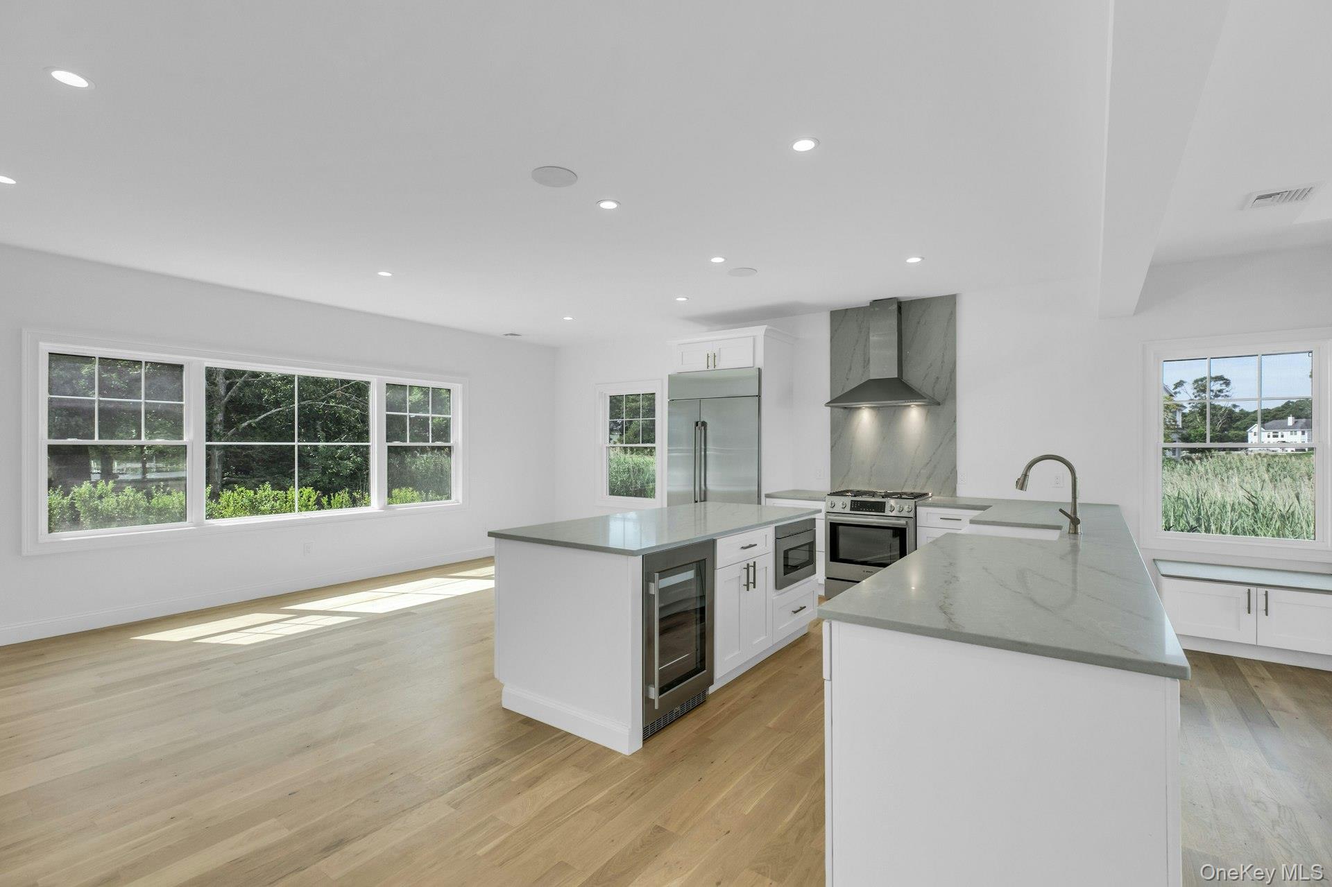 255 Peconic Bay Boulevard Property Photo 7