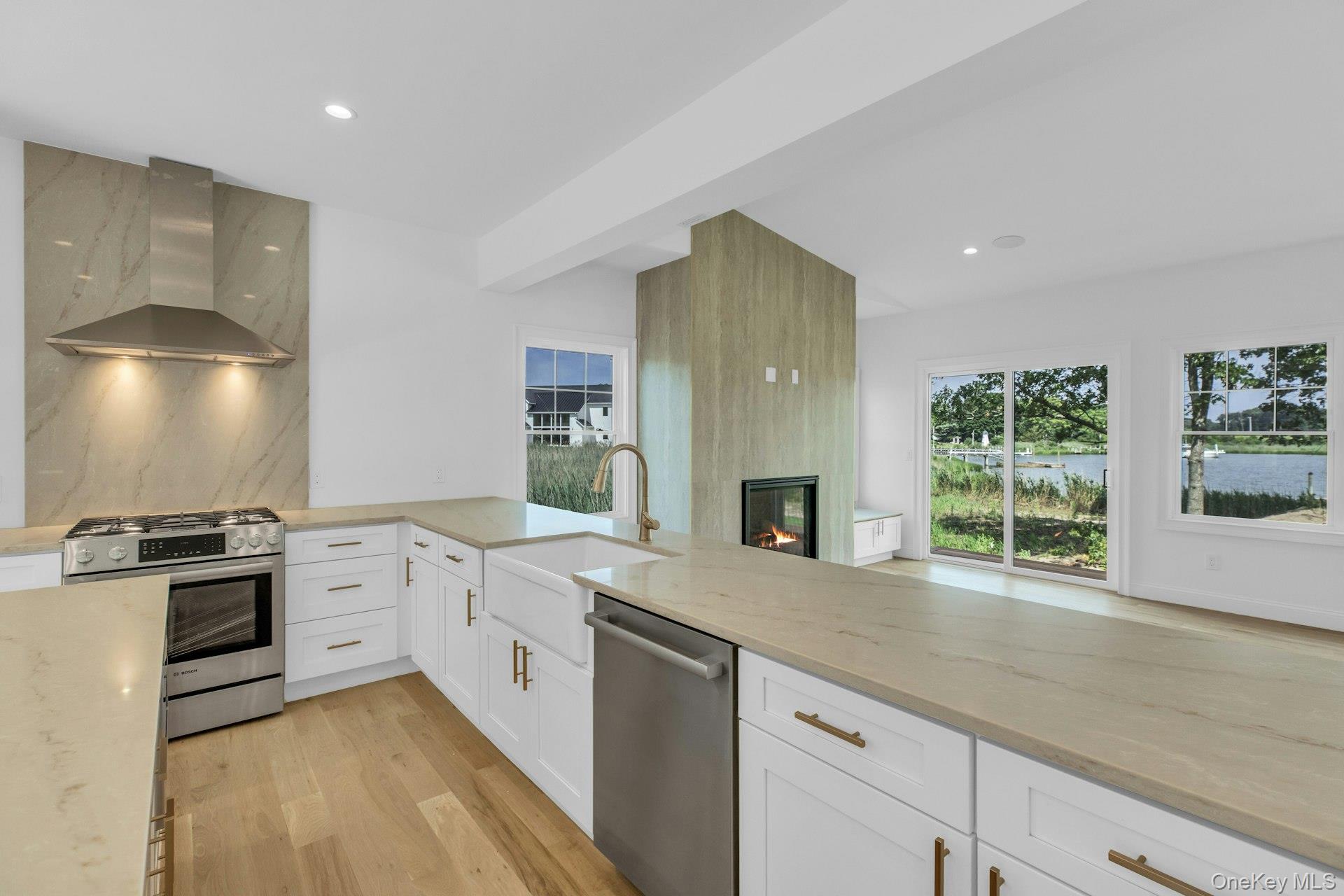 255 Peconic Bay Boulevard Property Photo 8