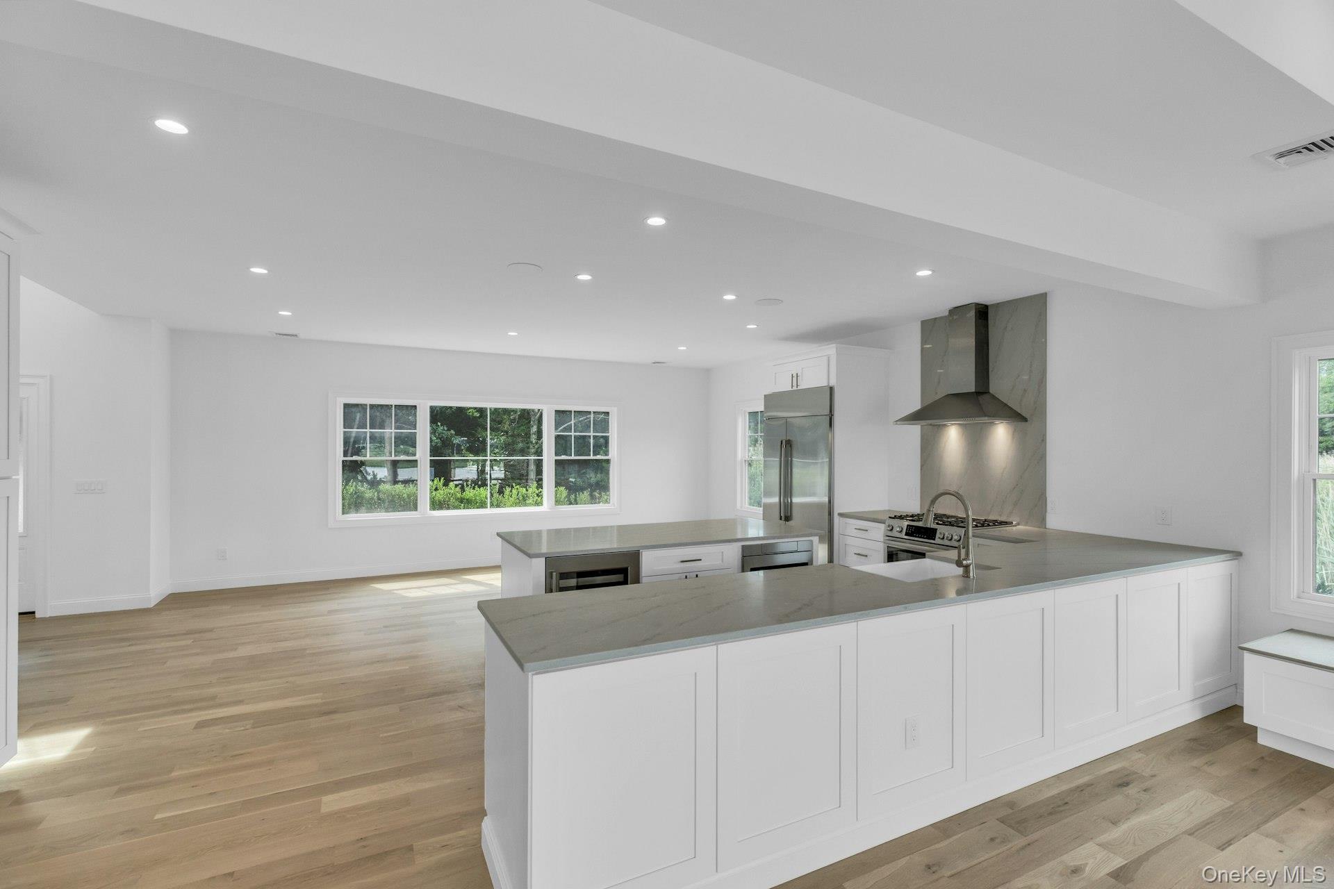 255 Peconic Bay Boulevard Property Photo 14