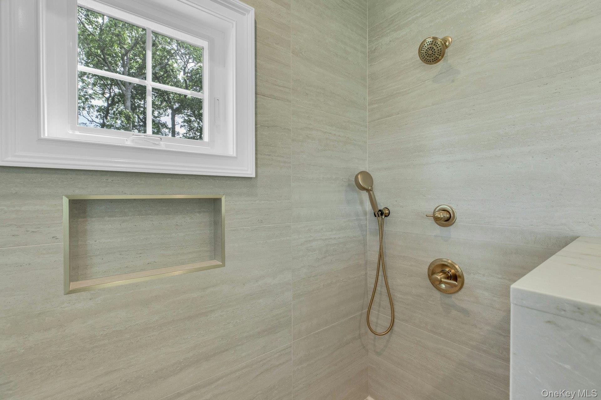 255 Peconic Bay Boulevard Property Photo 21