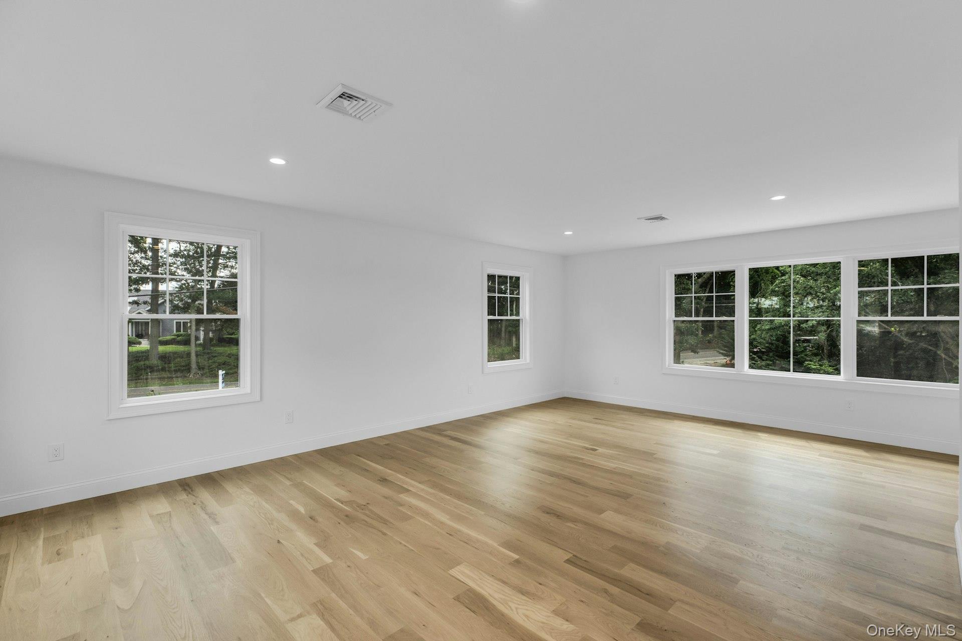 255 Peconic Bay Boulevard Property Photo 34