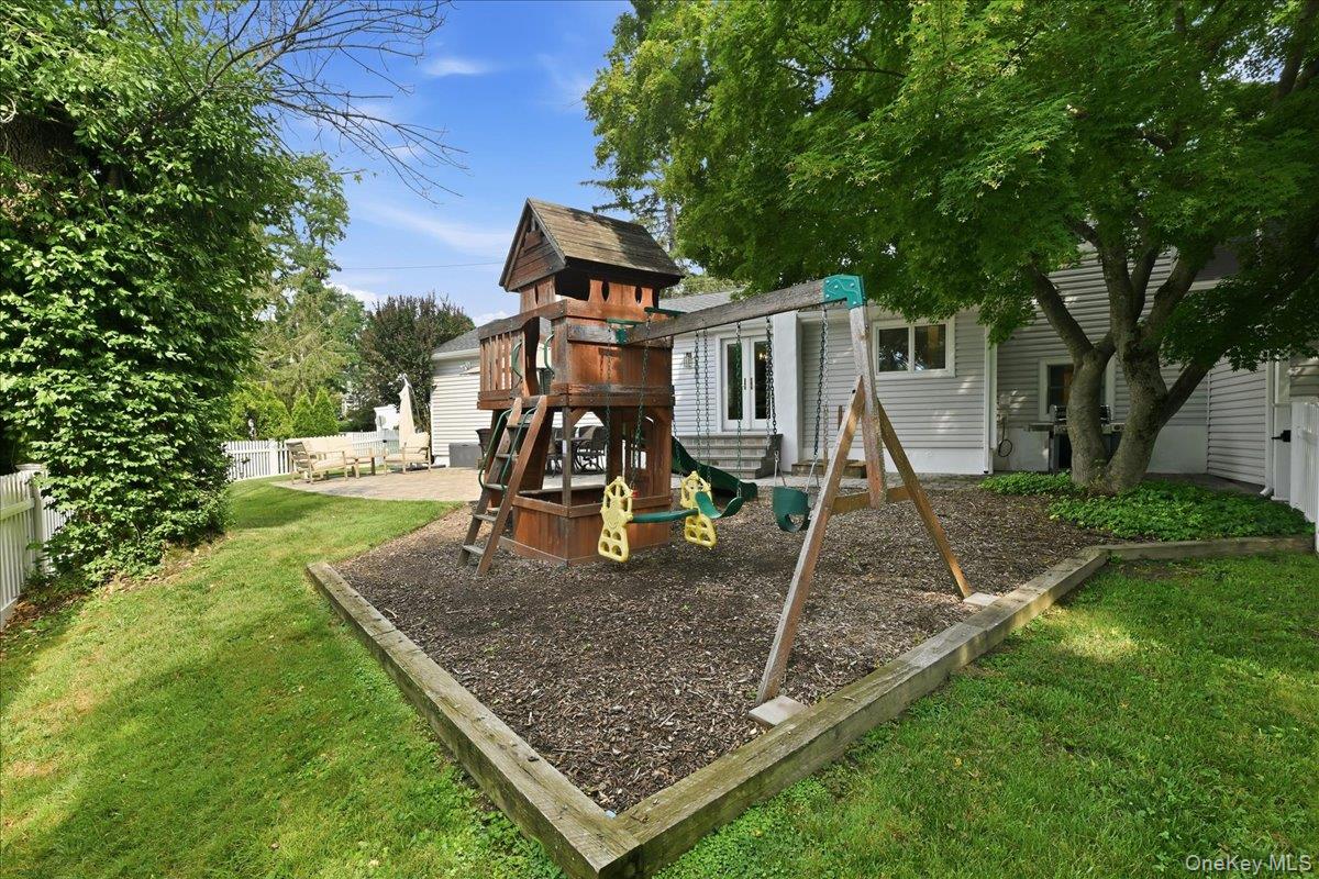 56 Glen Cove Drive Property Photo 29