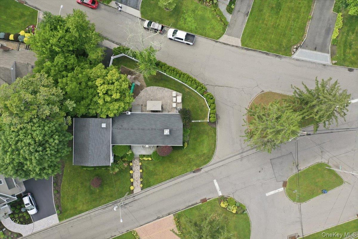 56 Glen Cove Drive Property Photo 36