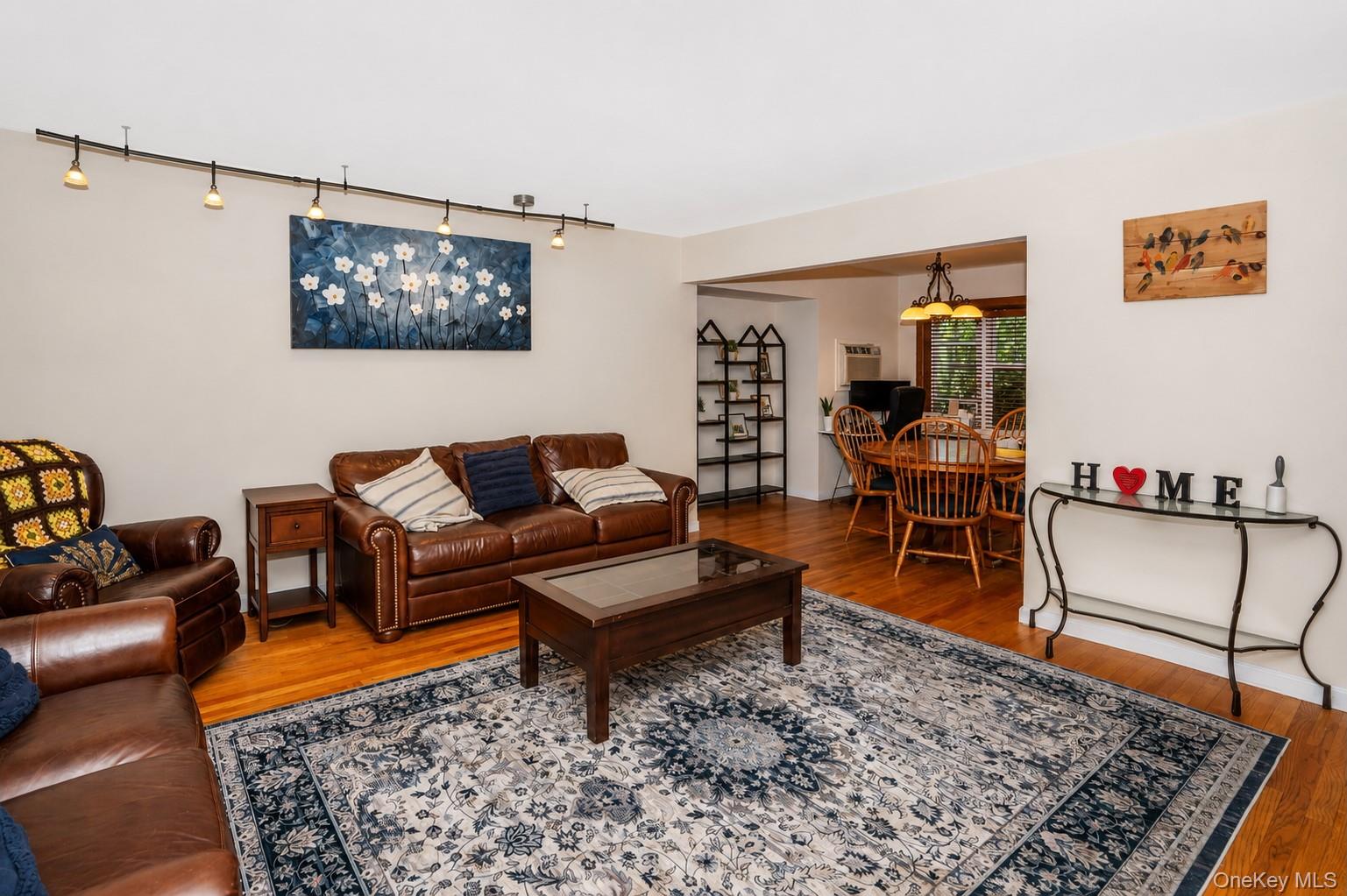 280 Van Cott Avenue Property Photo 3