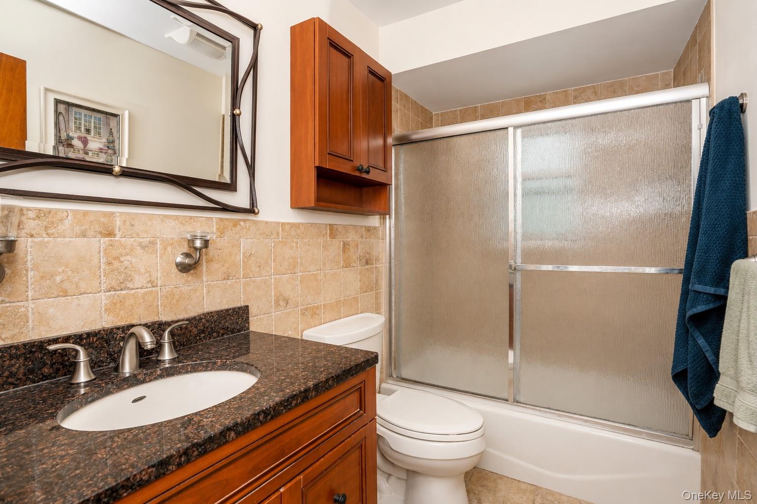 280 Van Cott Avenue Property Photo 11