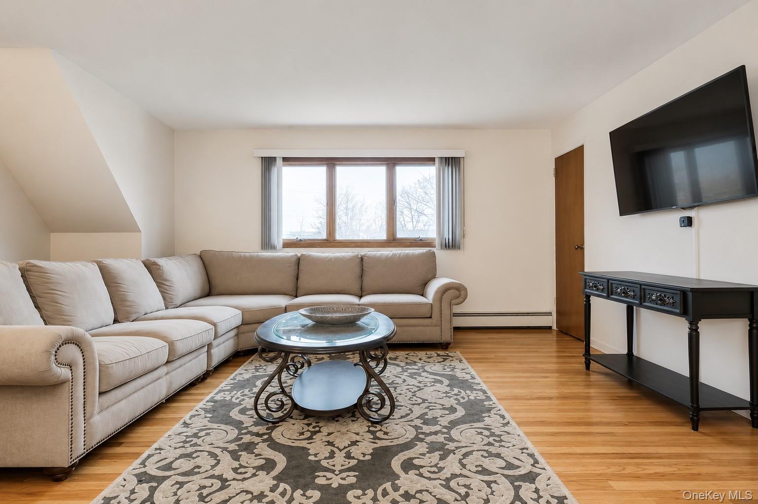 280 Van Cott Avenue Property Photo 14