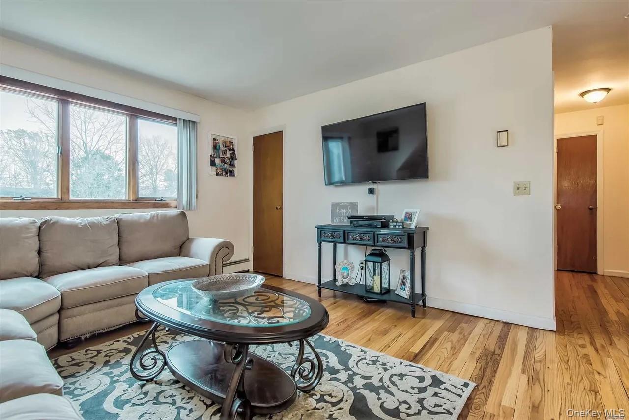 280 Van Cott Avenue Property Photo 15
