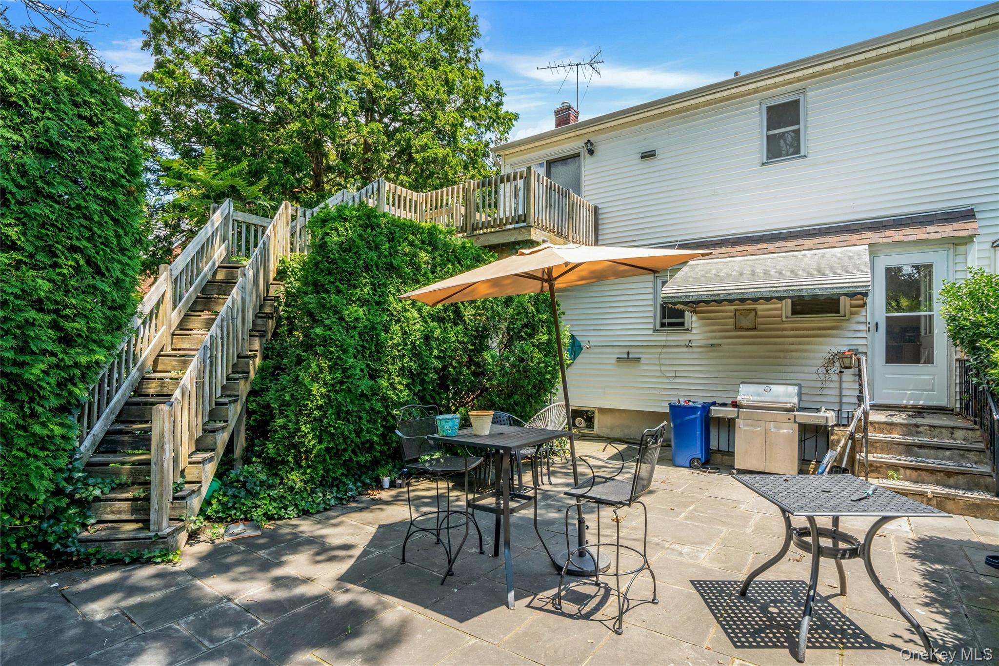 280 Van Cott Avenue Property Photo 21
