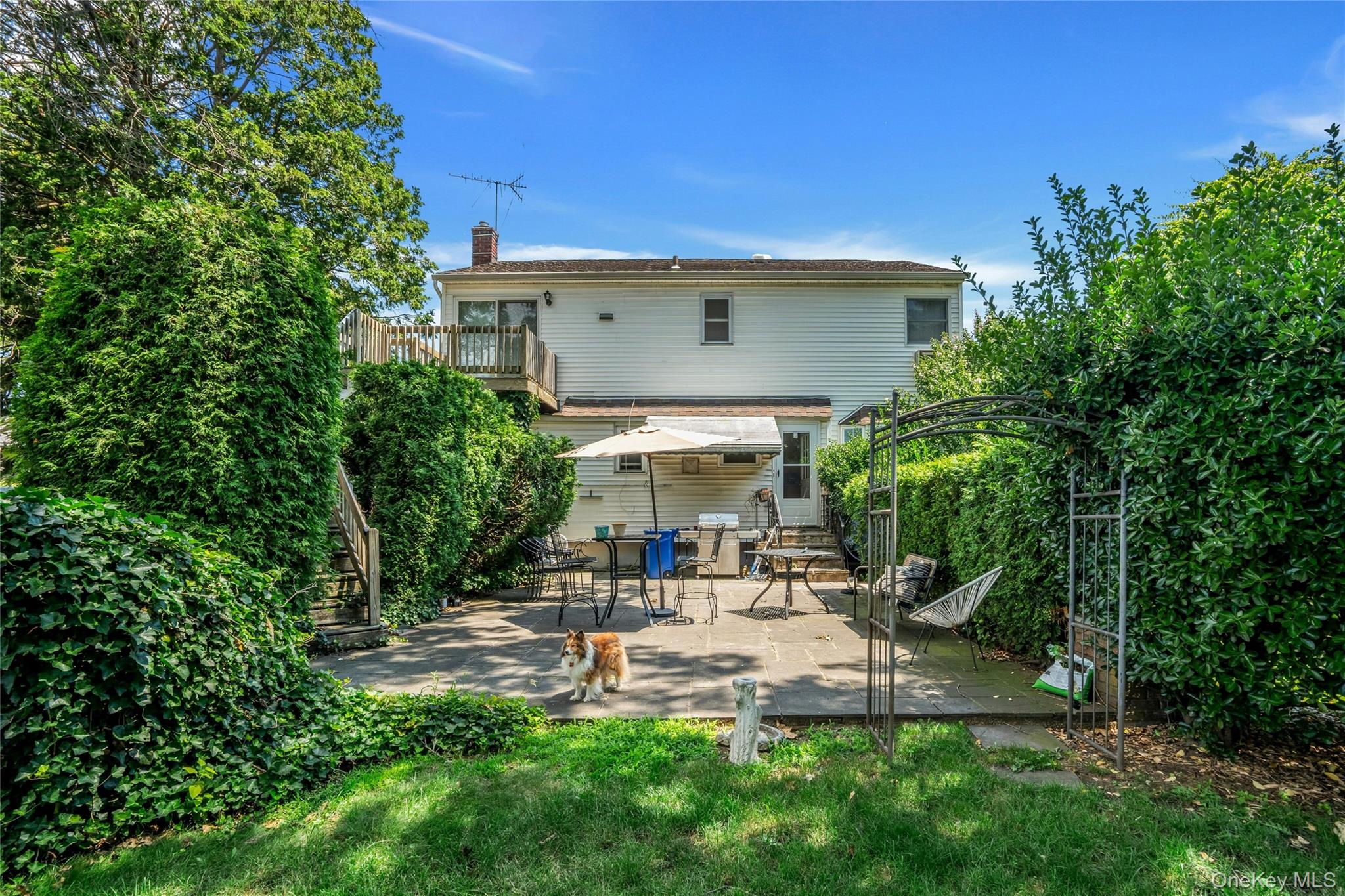 280 Van Cott Avenue Property Photo 22