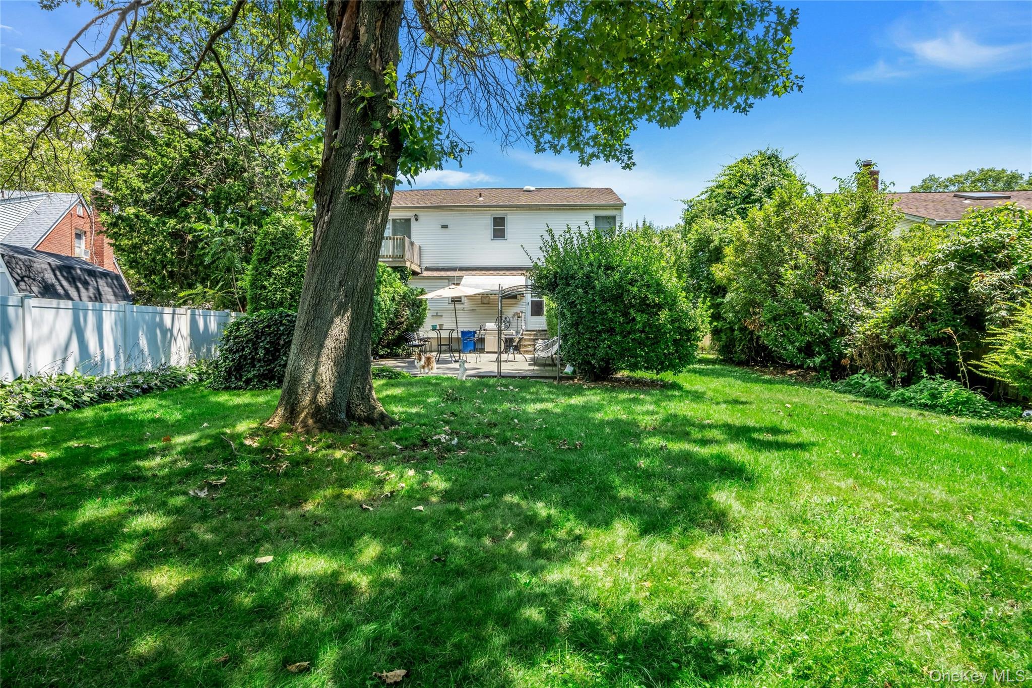 280 Van Cott Avenue Property Photo 23