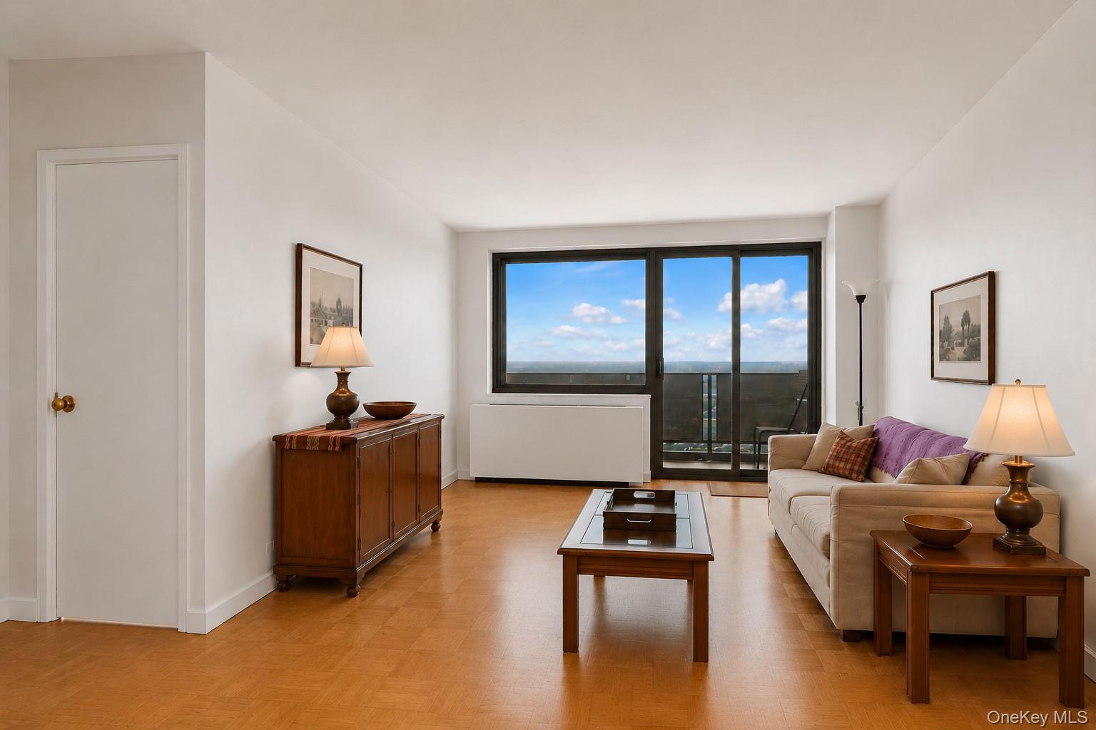 175-20 Wexford Terrace 15u Property Photo 2