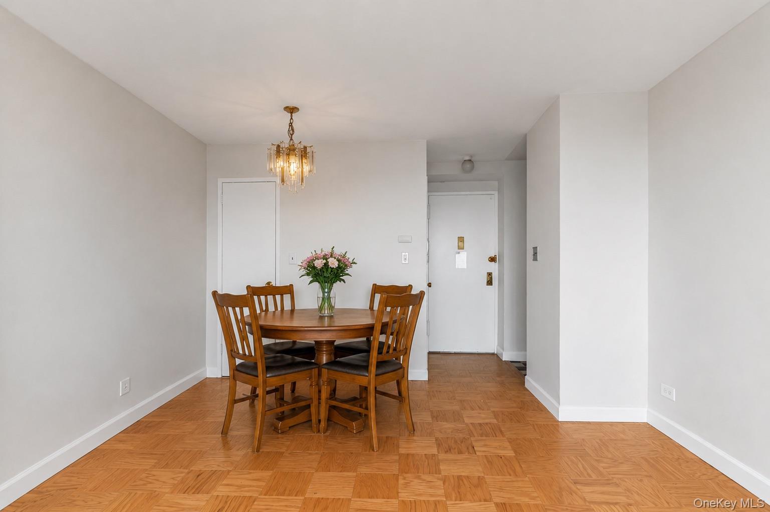 175-20 Wexford Terrace 15u Property Photo 4