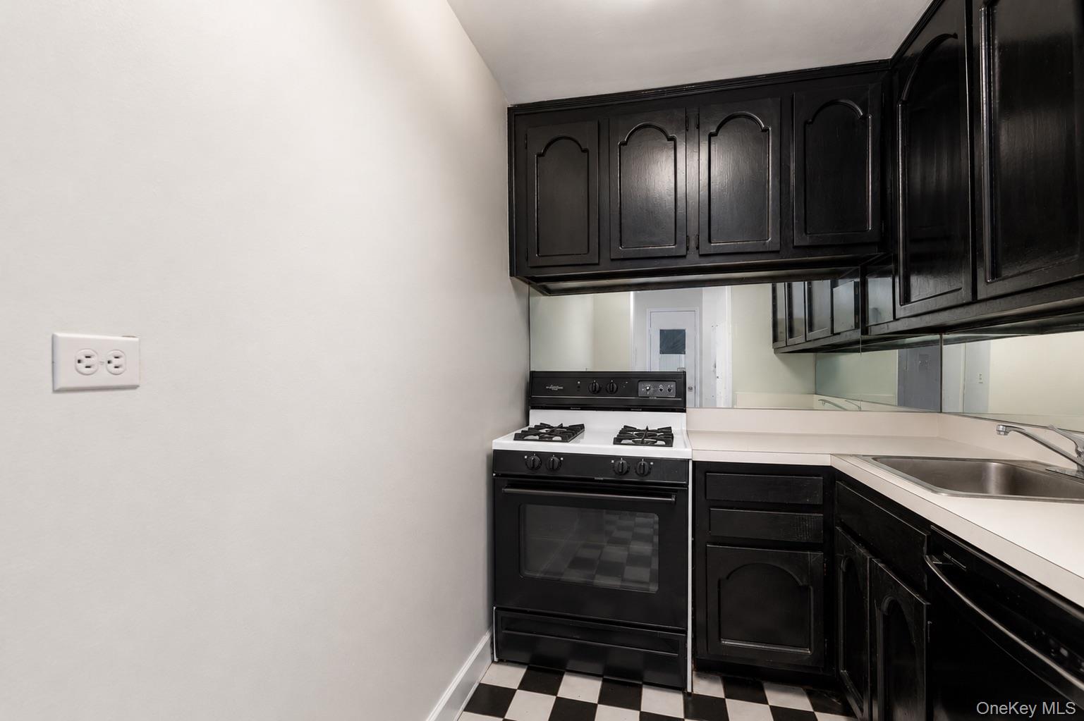 175-20 Wexford Terrace 15u Property Photo 5