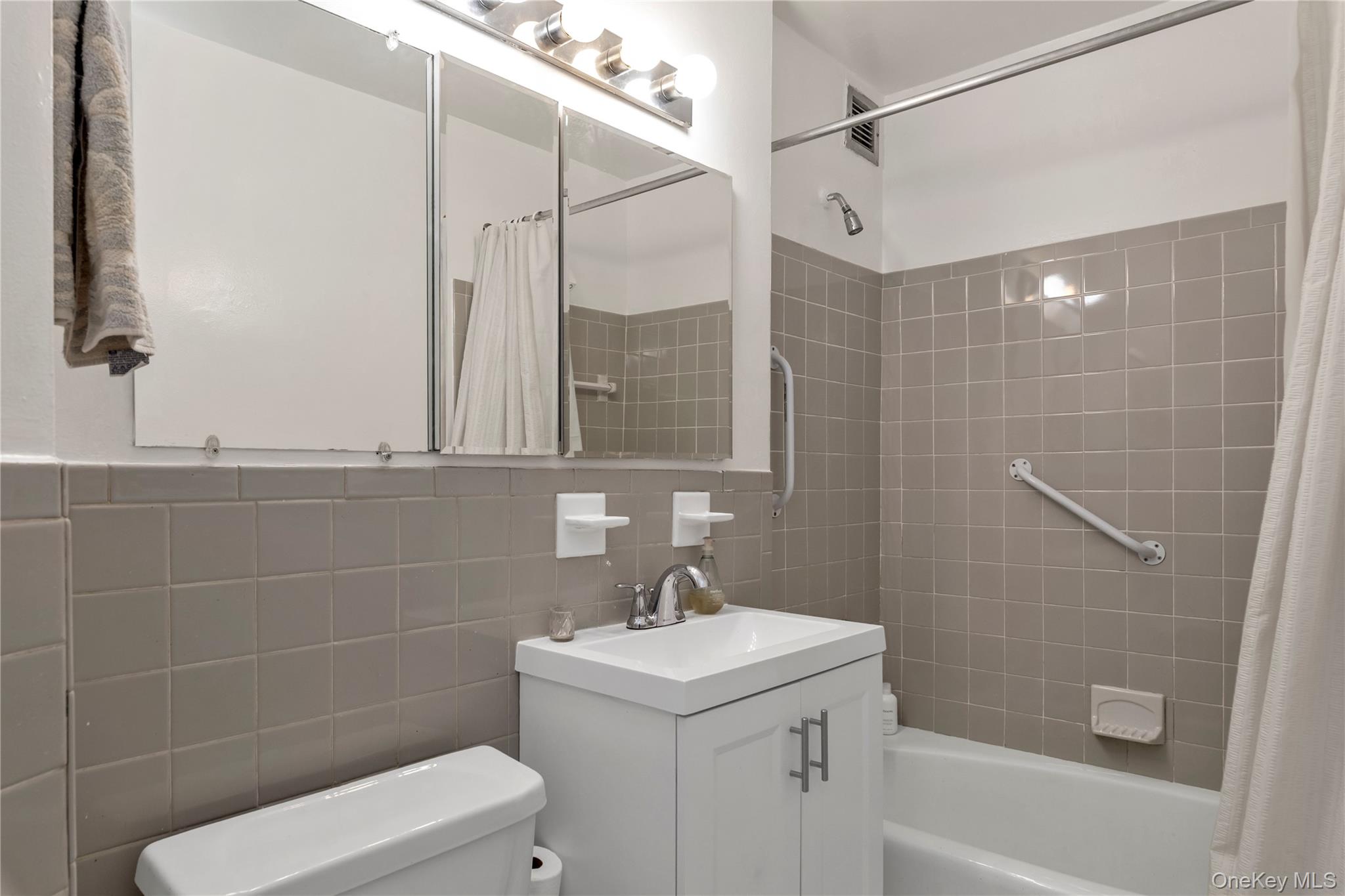 175-20 Wexford Terrace 15u Property Photo 9
