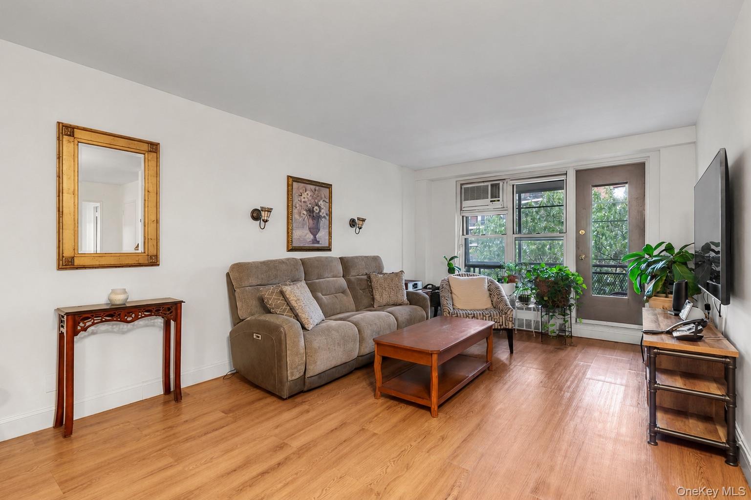 35-31 85th Street 6e Property Photo 7