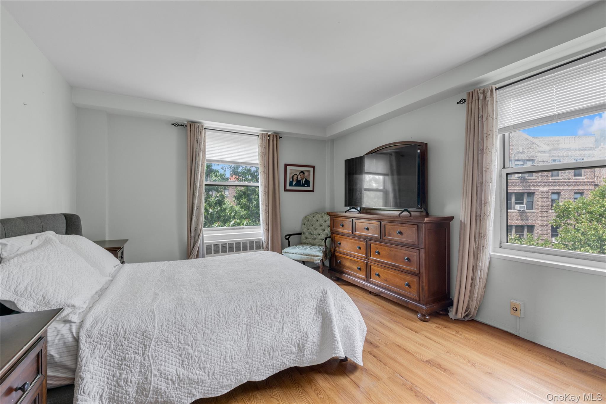 35-31 85th Street 6e Property Photo 10