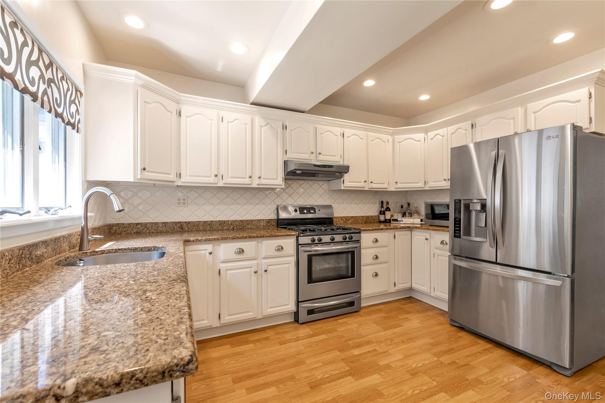 144 Buckingham Place Property Photo 4
