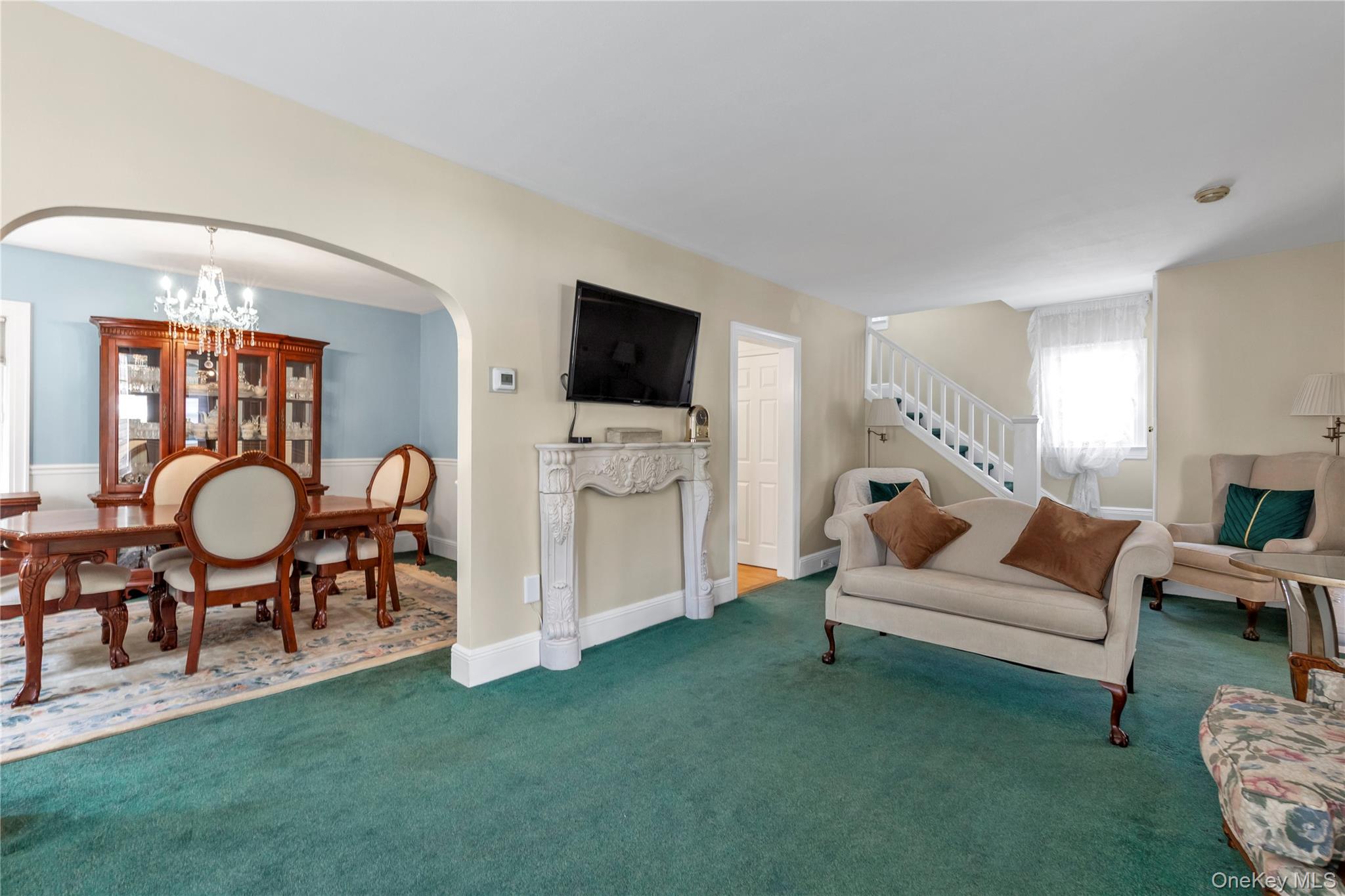 144 Buckingham Place Property Photo 6