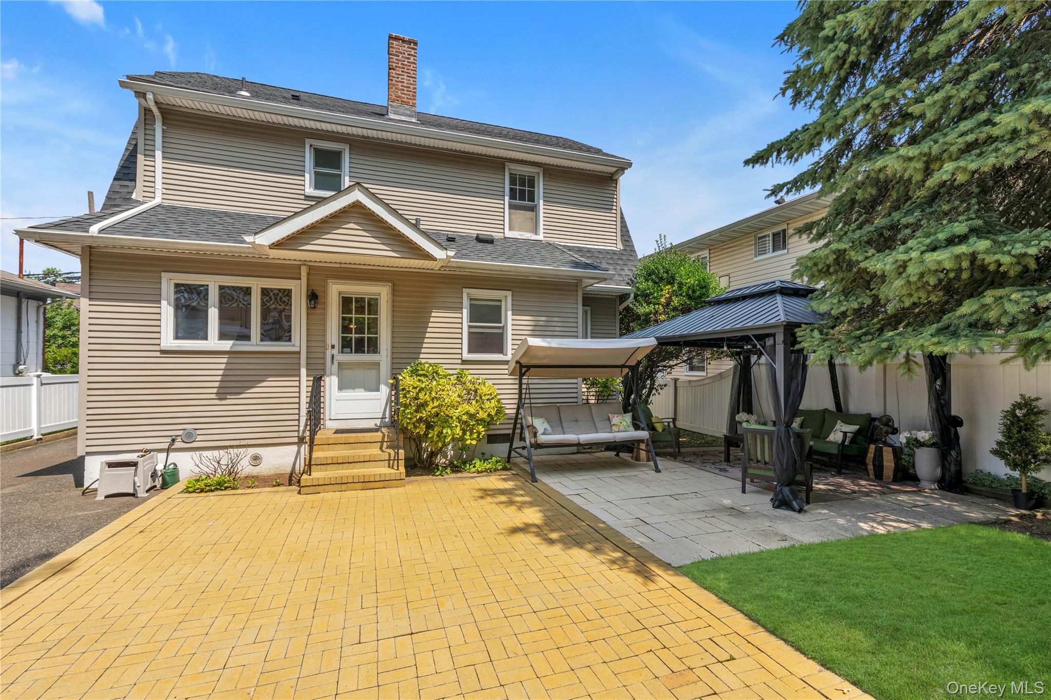 144 Buckingham Place Property Photo 20