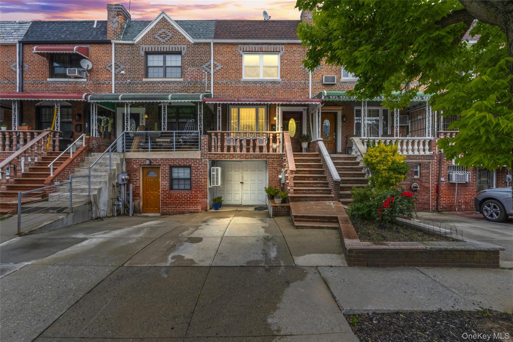 157 E 49th Street Property Photo 1