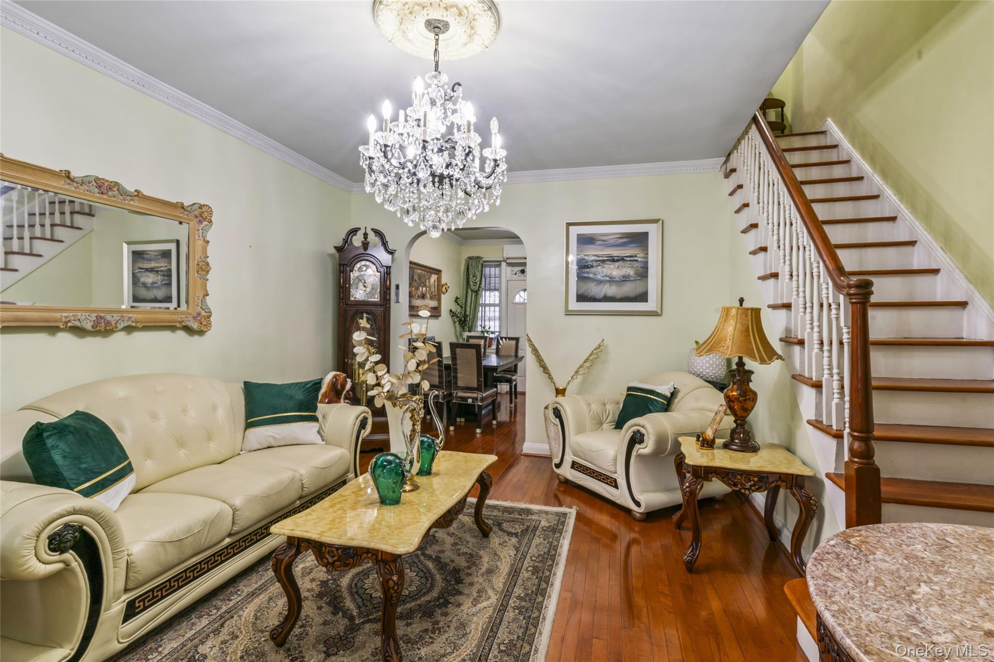 157 E 49th Street Property Photo 3