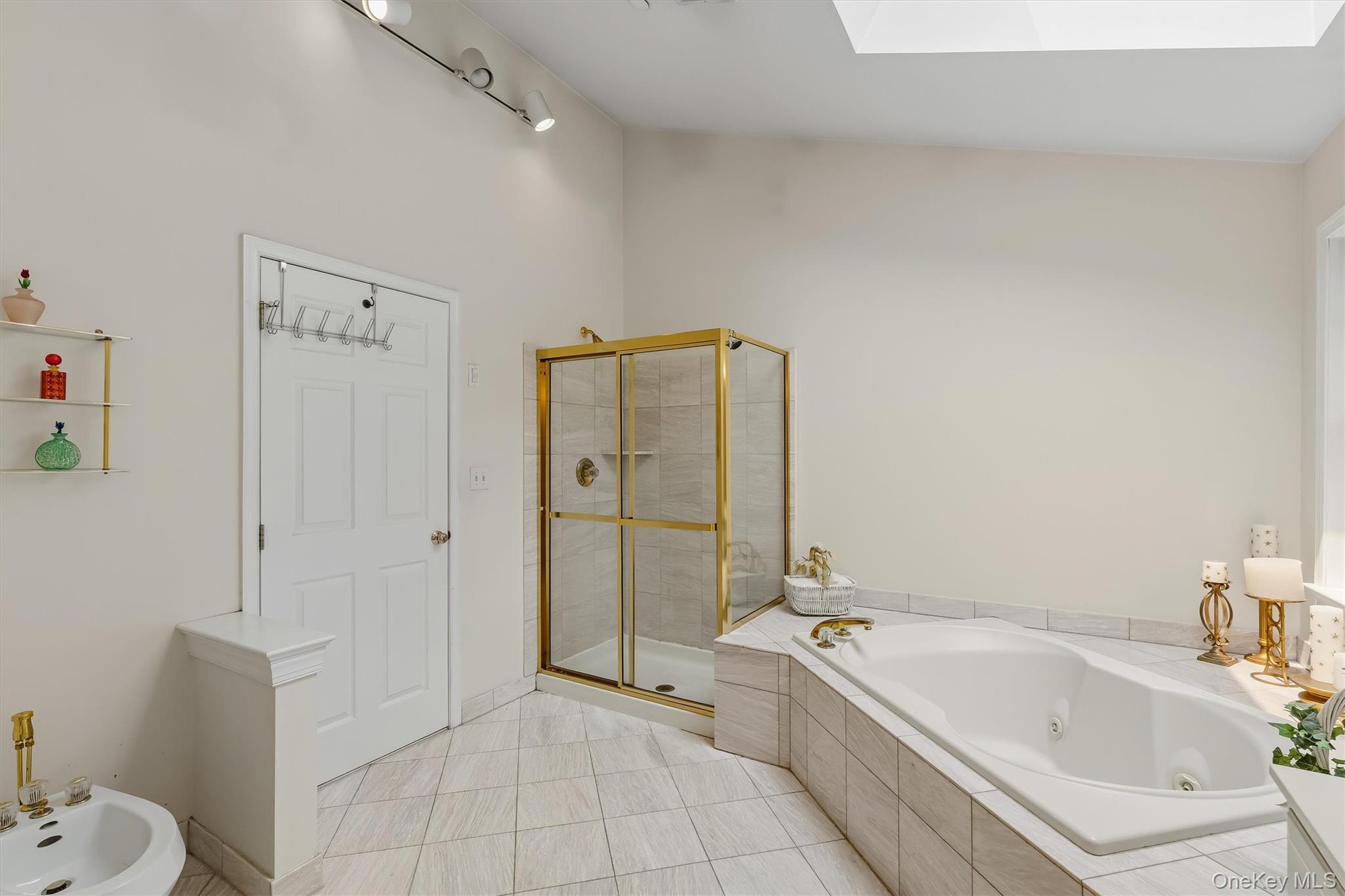143 Euclid Avenue Property Photo 22