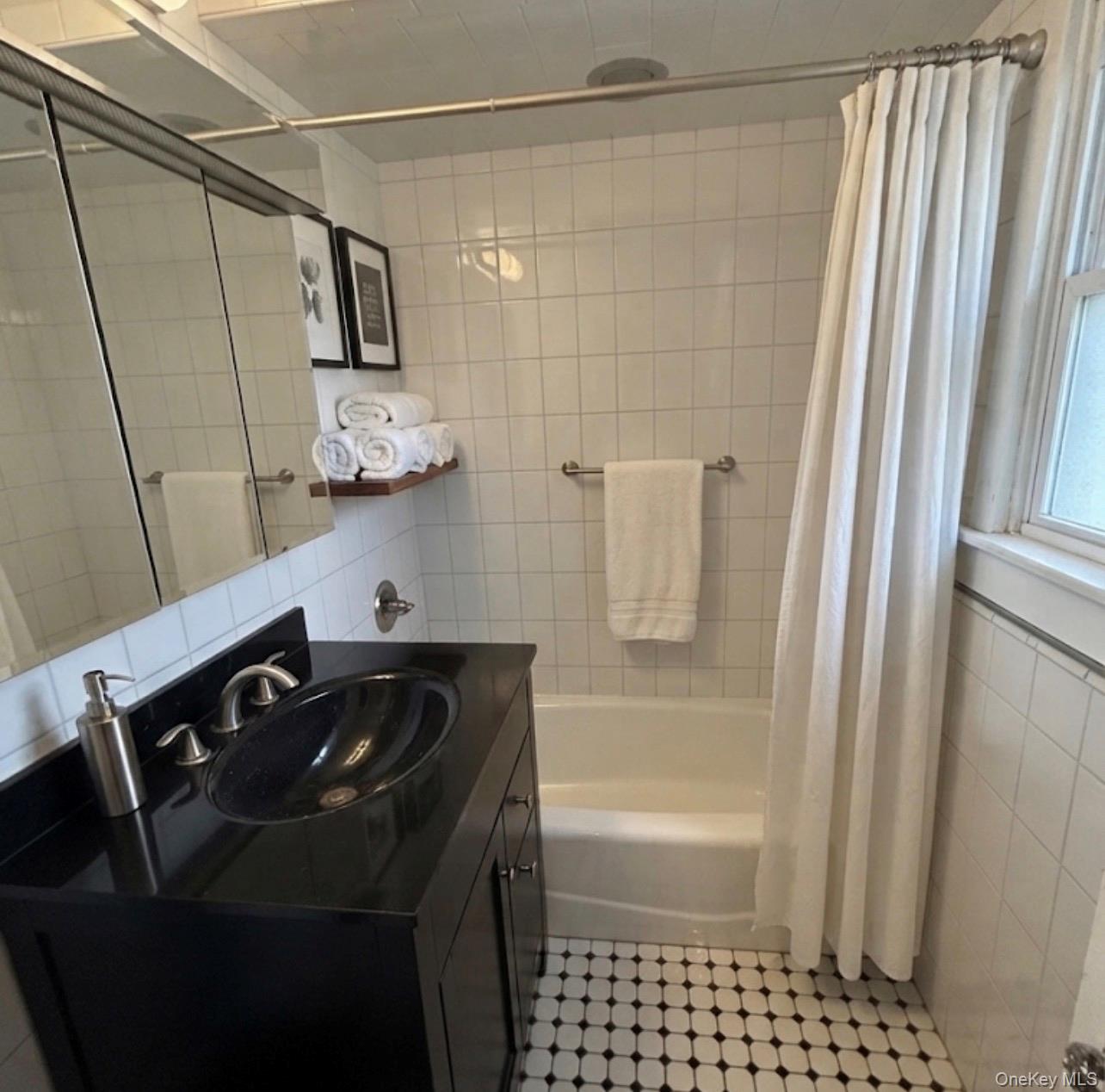 3058 Barkley Avenue Property Photo 5