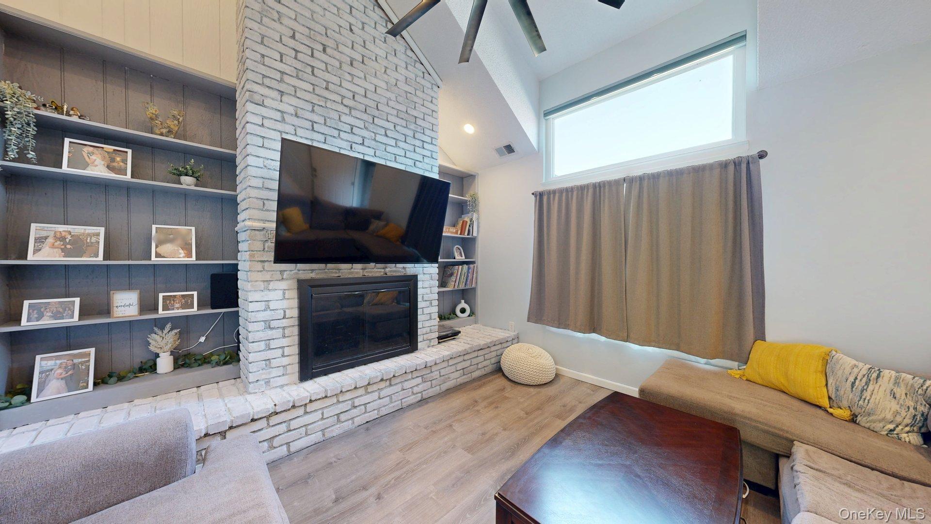 10 Amesworth Court Property Photo 7