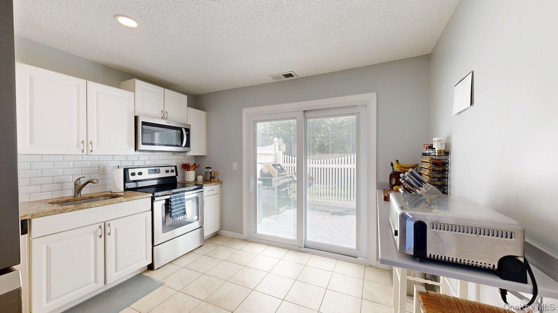 10 Amesworth Court Property Photo 15