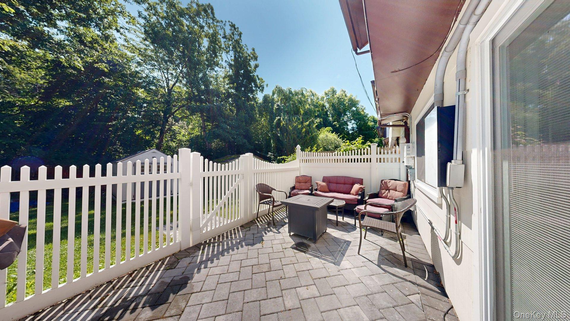 10 Amesworth Court Property Photo 17