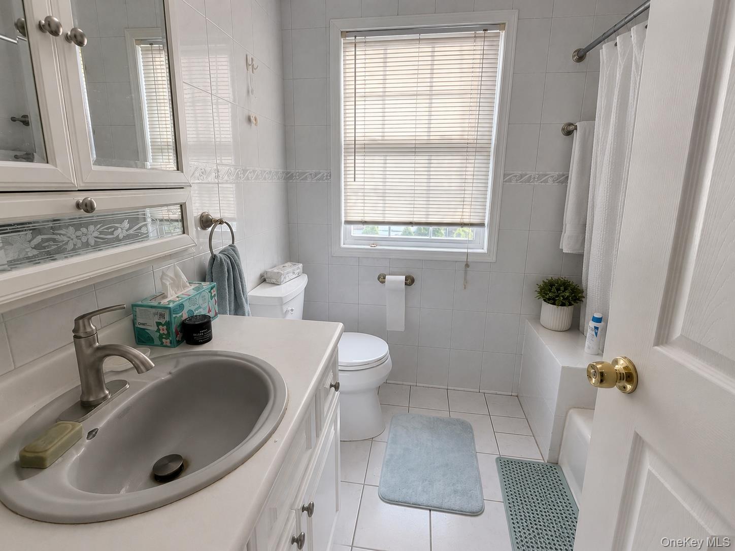 35 Willis Avenue Property Photo 7